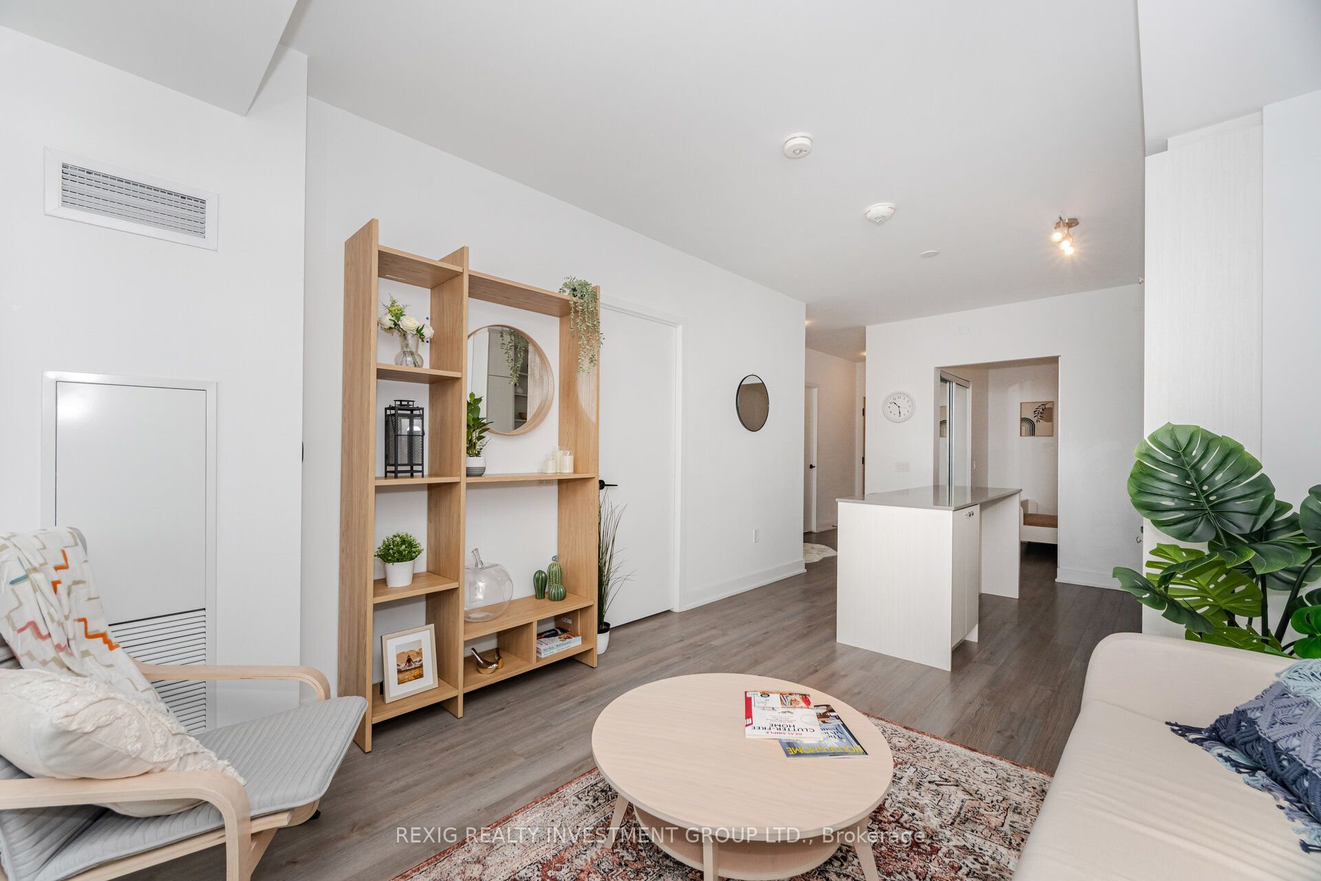 50 George Butchart Drive 723 Property Photo 11