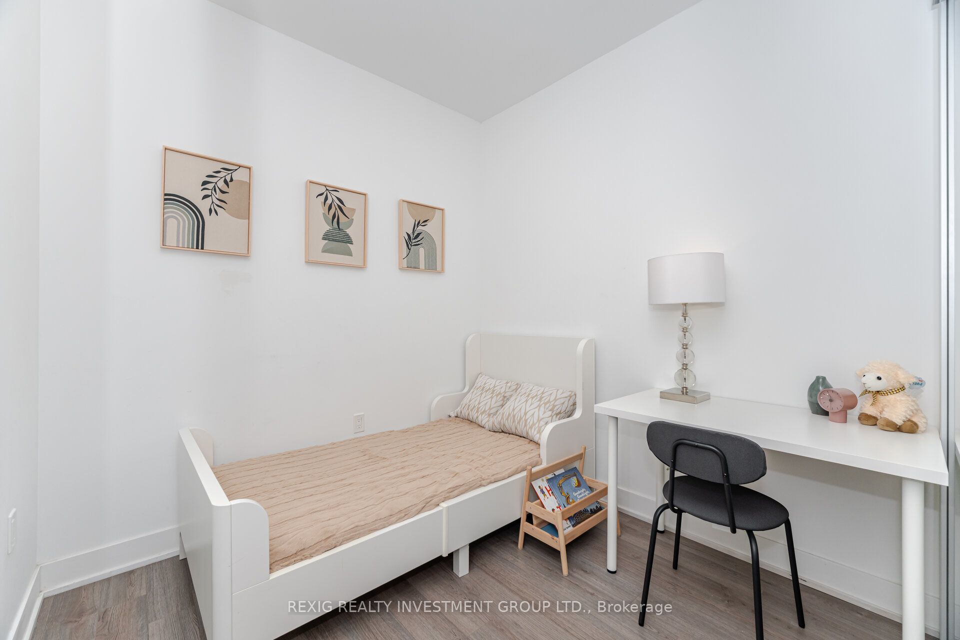 50 George Butchart Drive 723 Property Photo 16