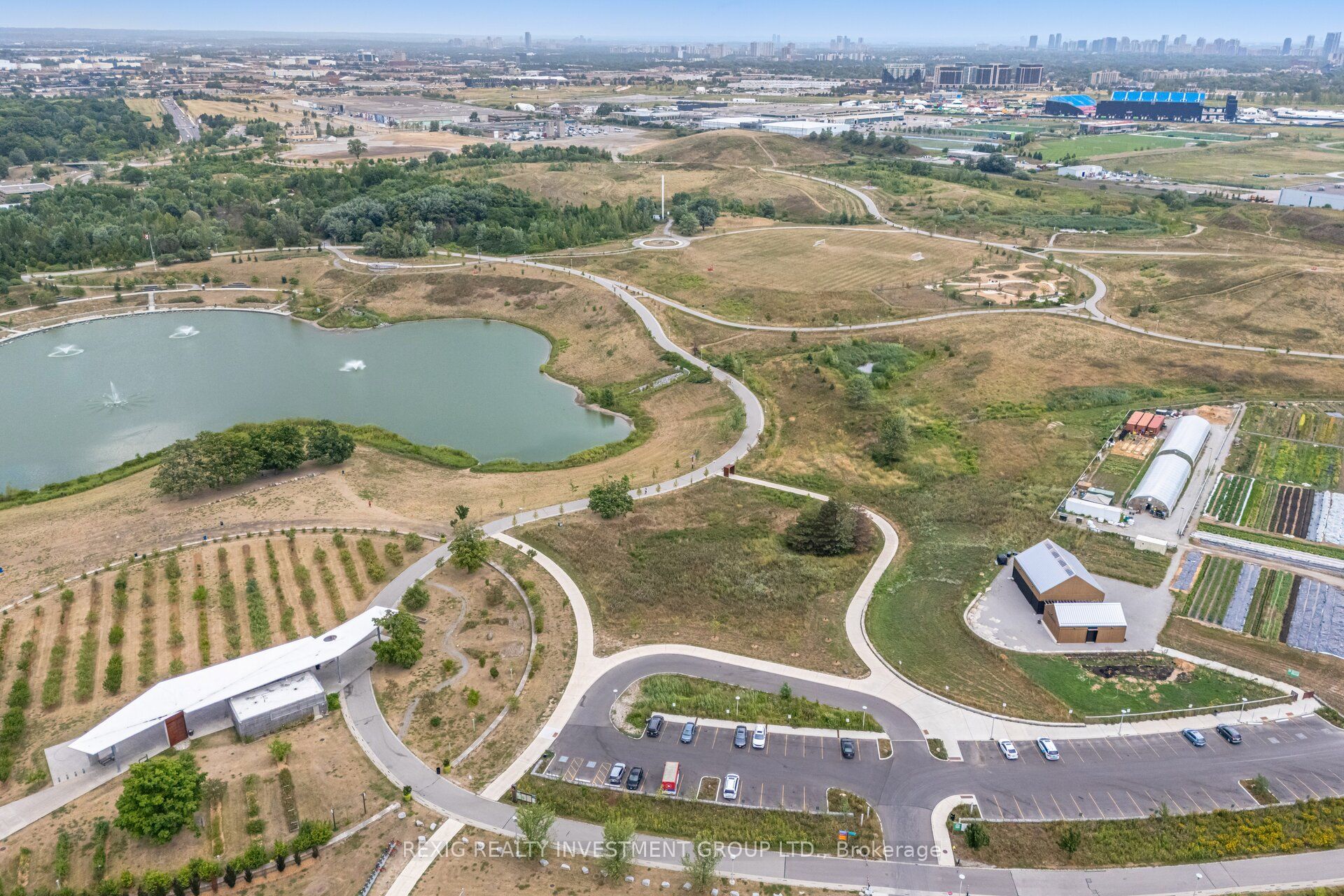 50 George Butchart Drive 723 Property Photo 25