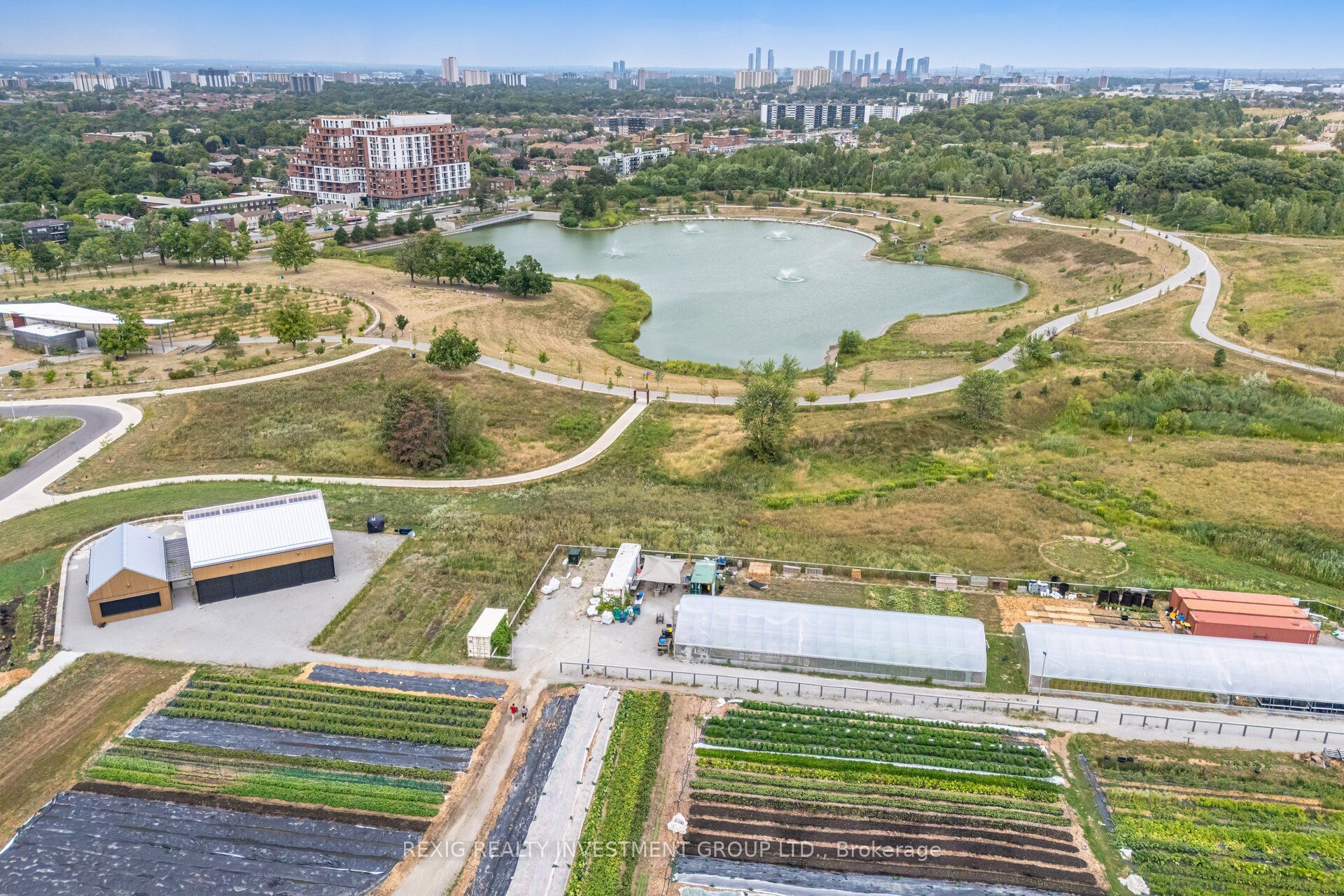 50 George Butchart Drive 723 Property Photo 28