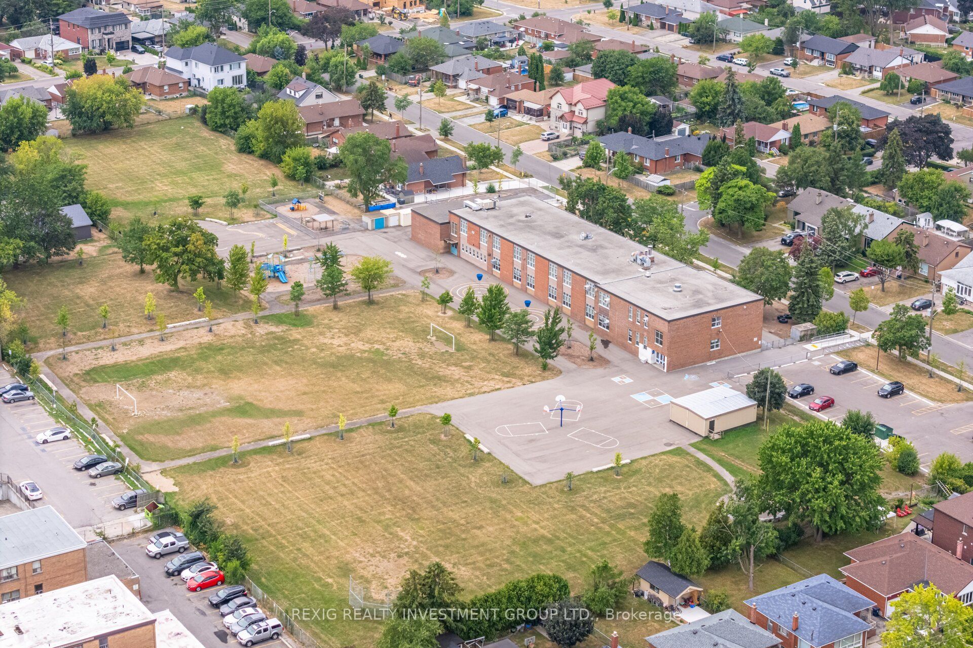 50 George Butchart Drive 723 Property Photo 31