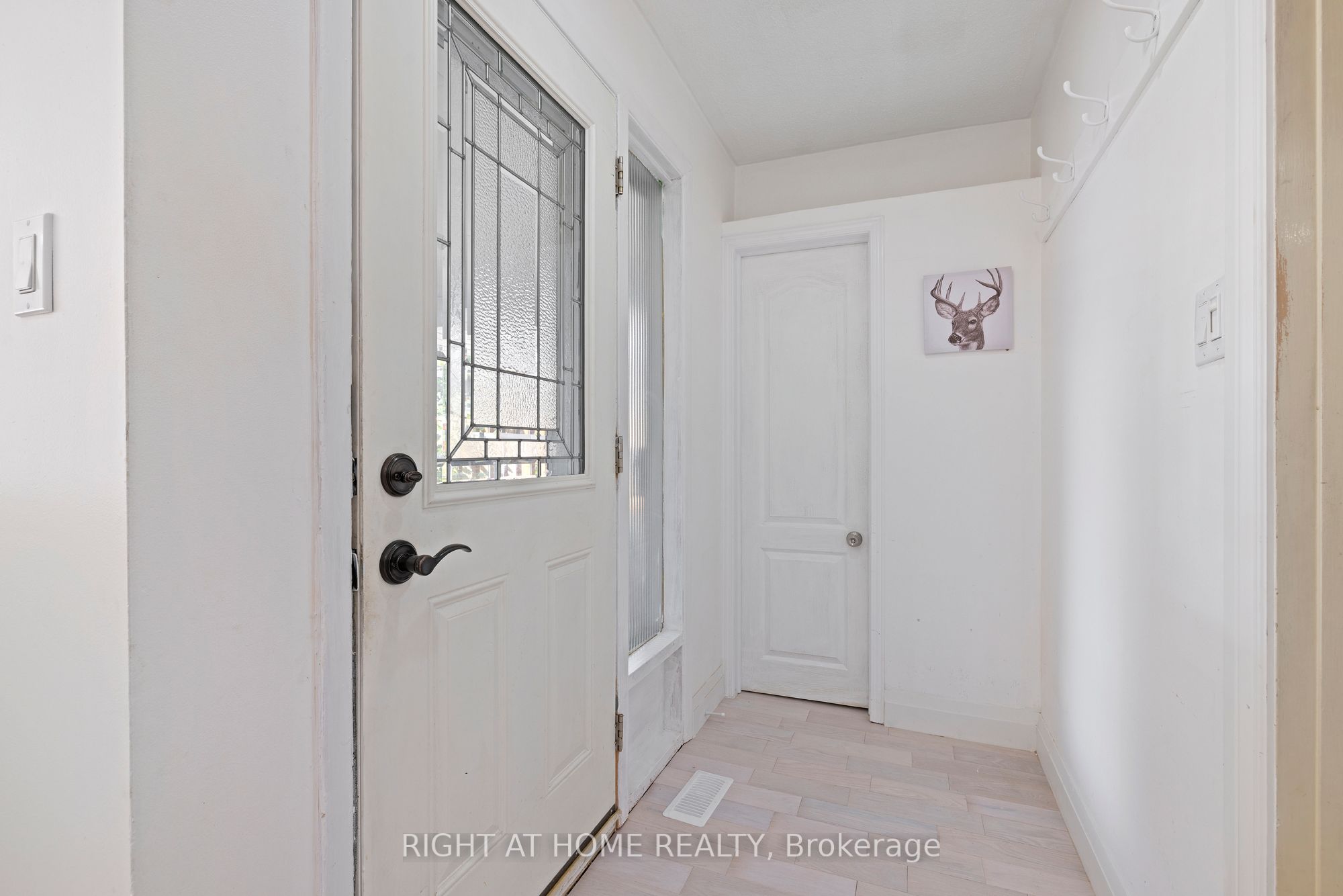 1147 Saturnia Crescent Property Photo 1