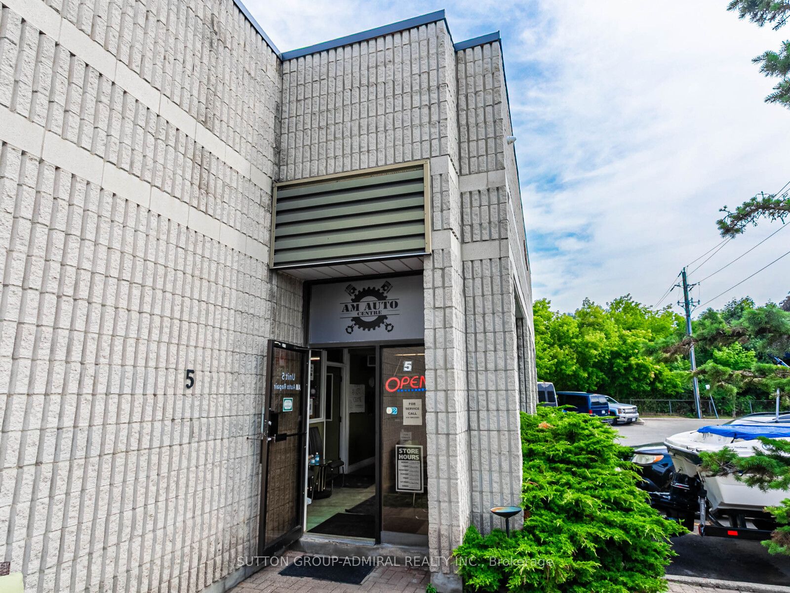 1605 SEDLESCOMB Drive 5 Property Photo 1