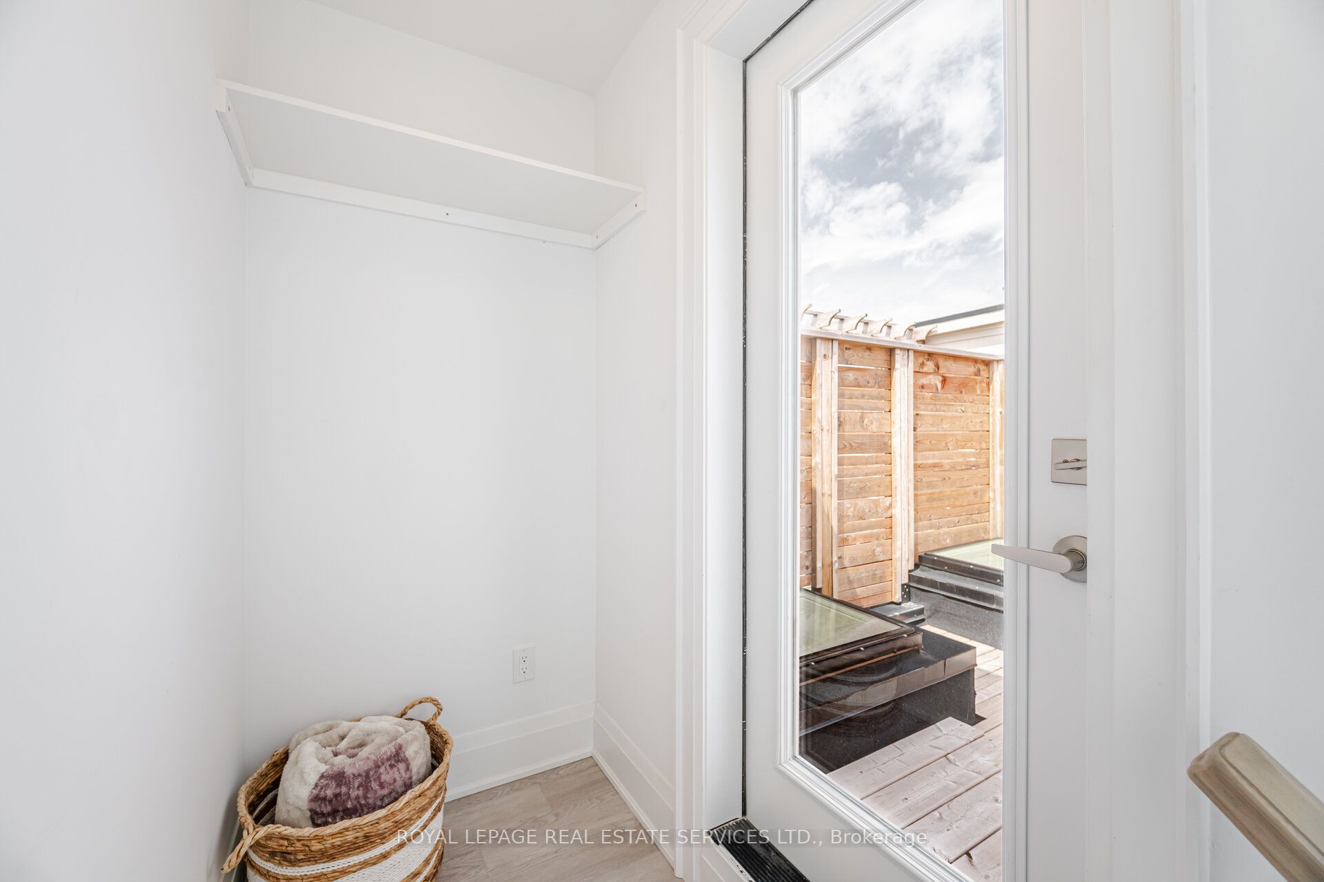 15 Lunar Crescent 78 Property Photo 33