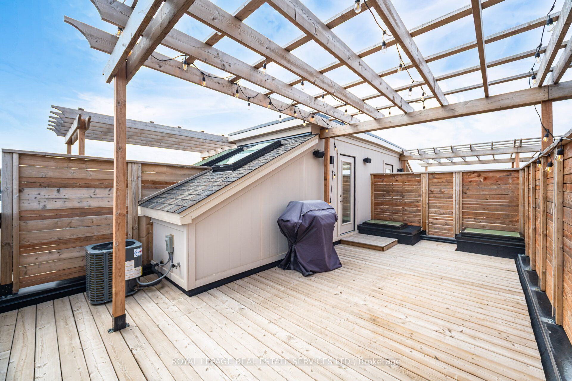 15 Lunar Crescent 78 Property Photo 36