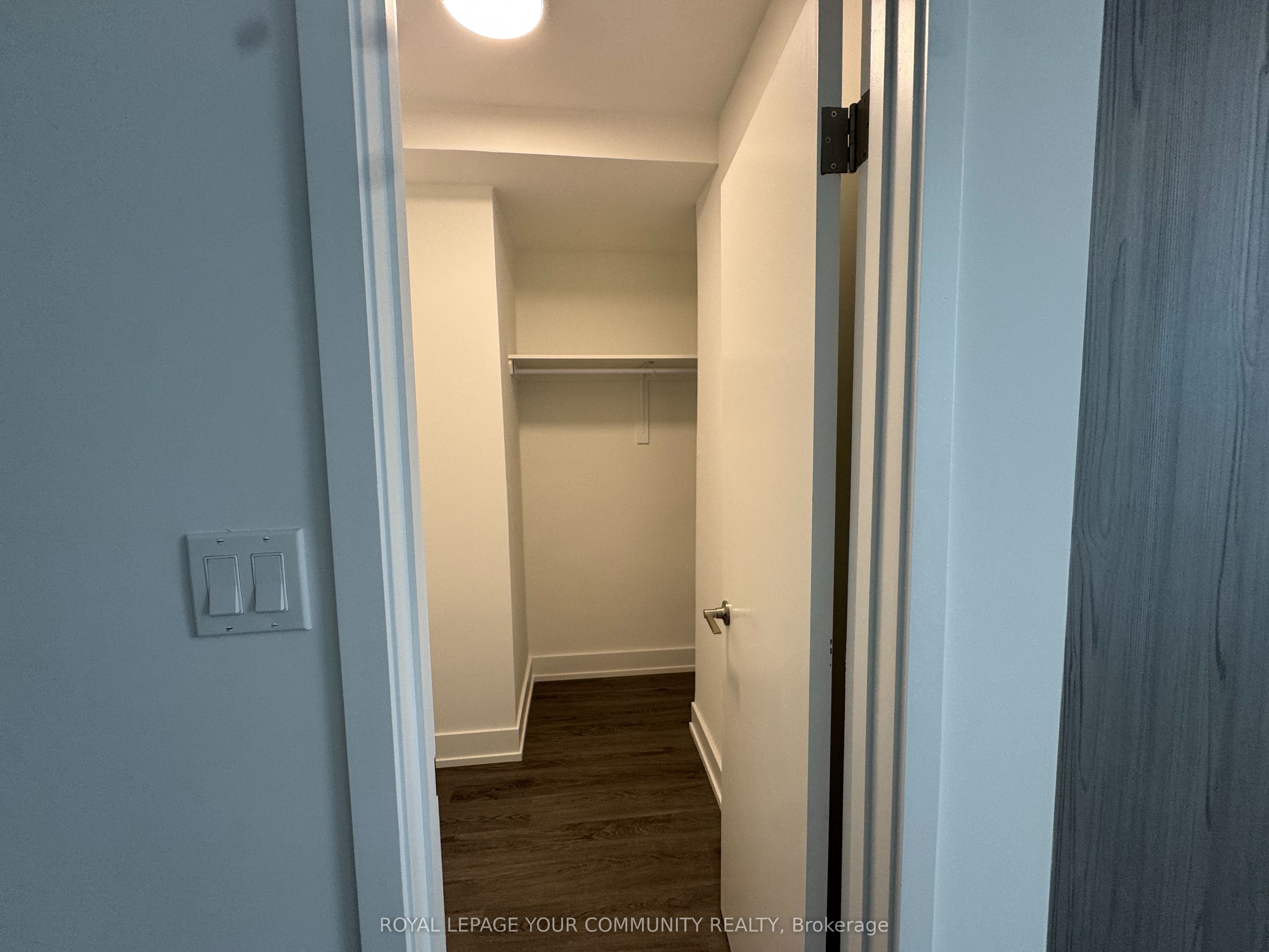 135 Tyndall Avenue 0505 Property Photo 10