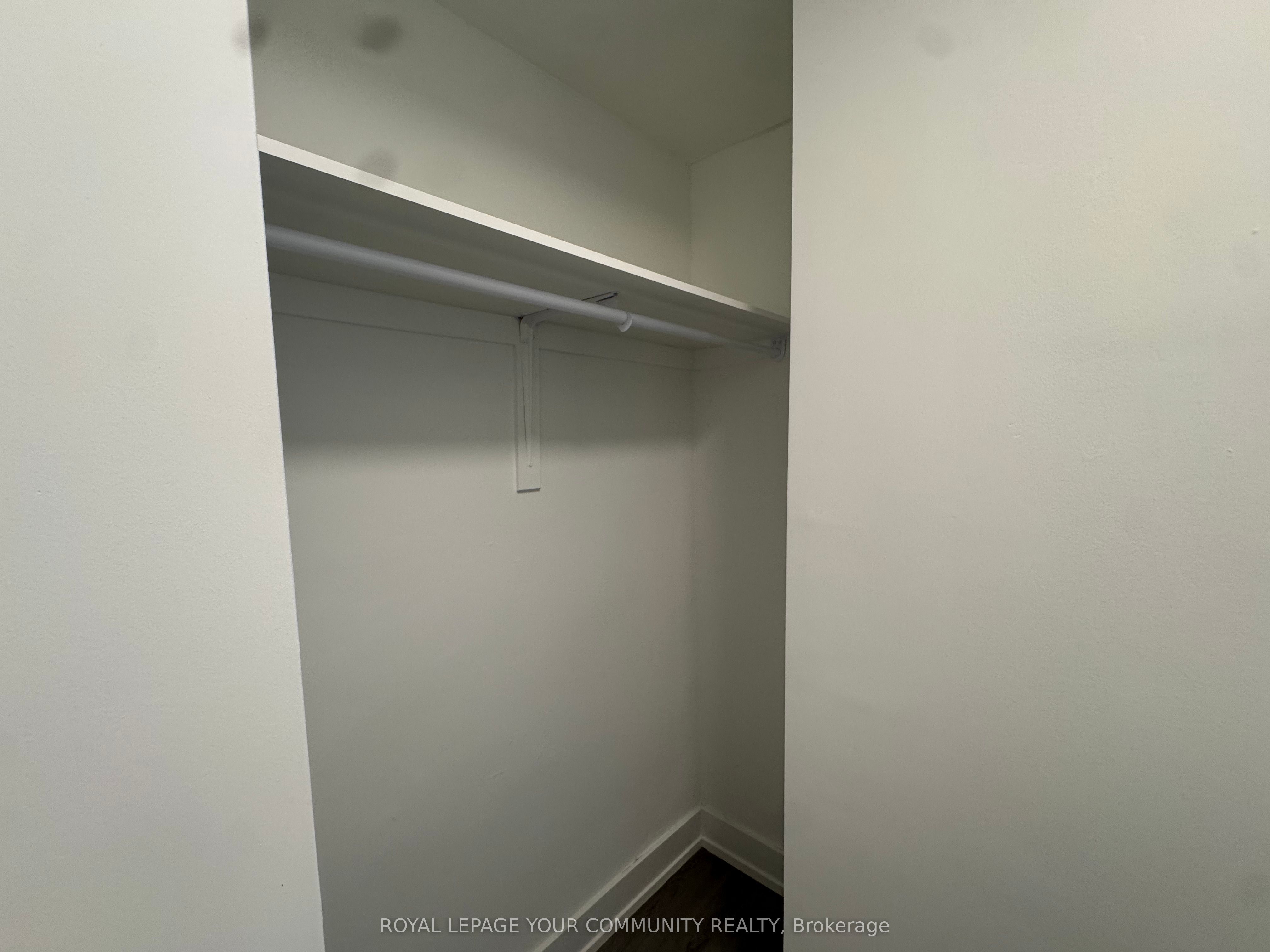 135 Tyndall Avenue 0505 Property Photo 12