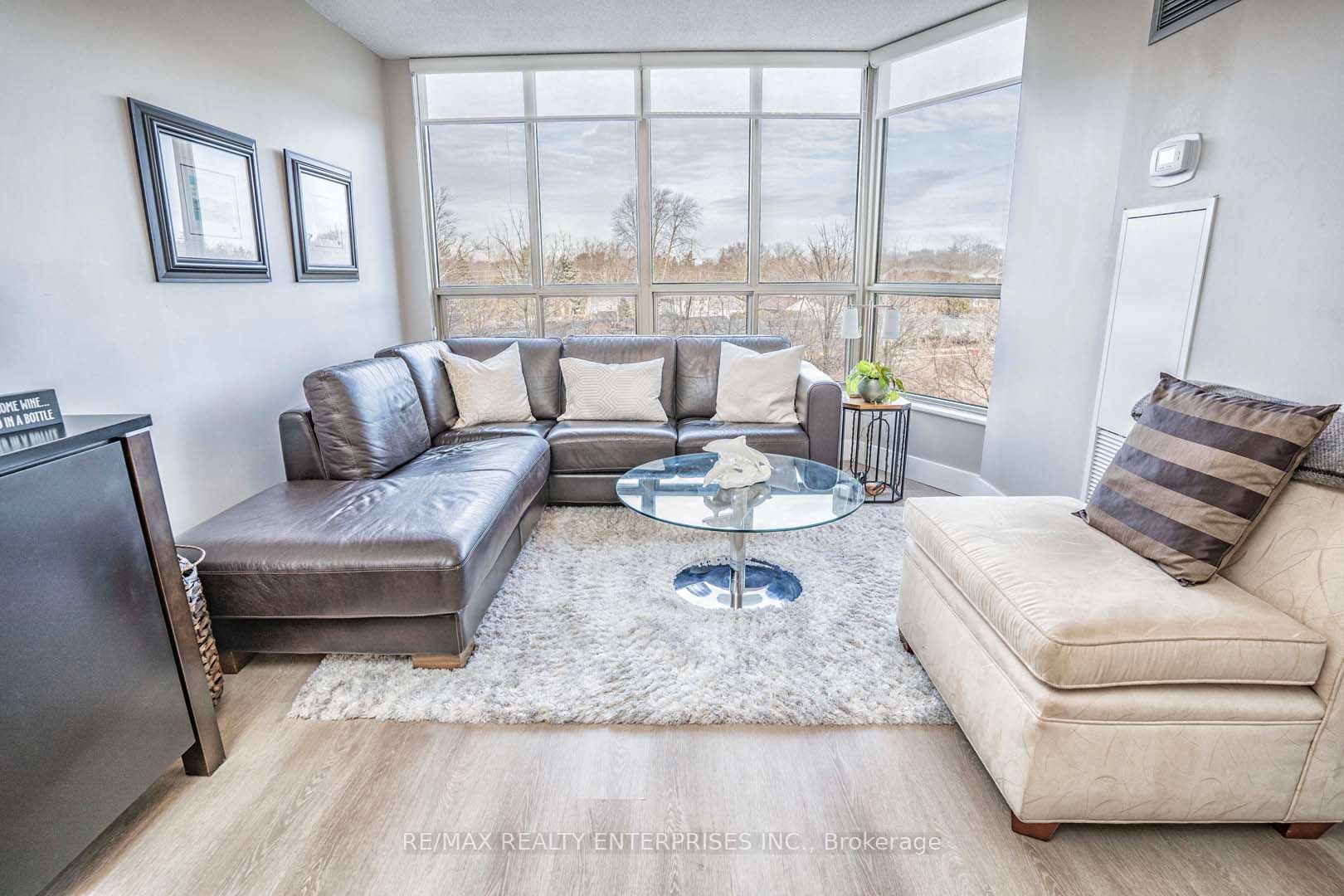 1110 Walden Circle 405 Property Photo 8