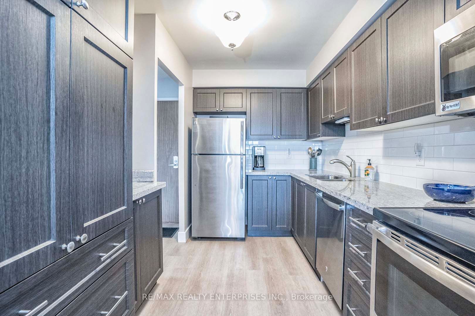 1110 Walden Circle 405 Property Photo 14