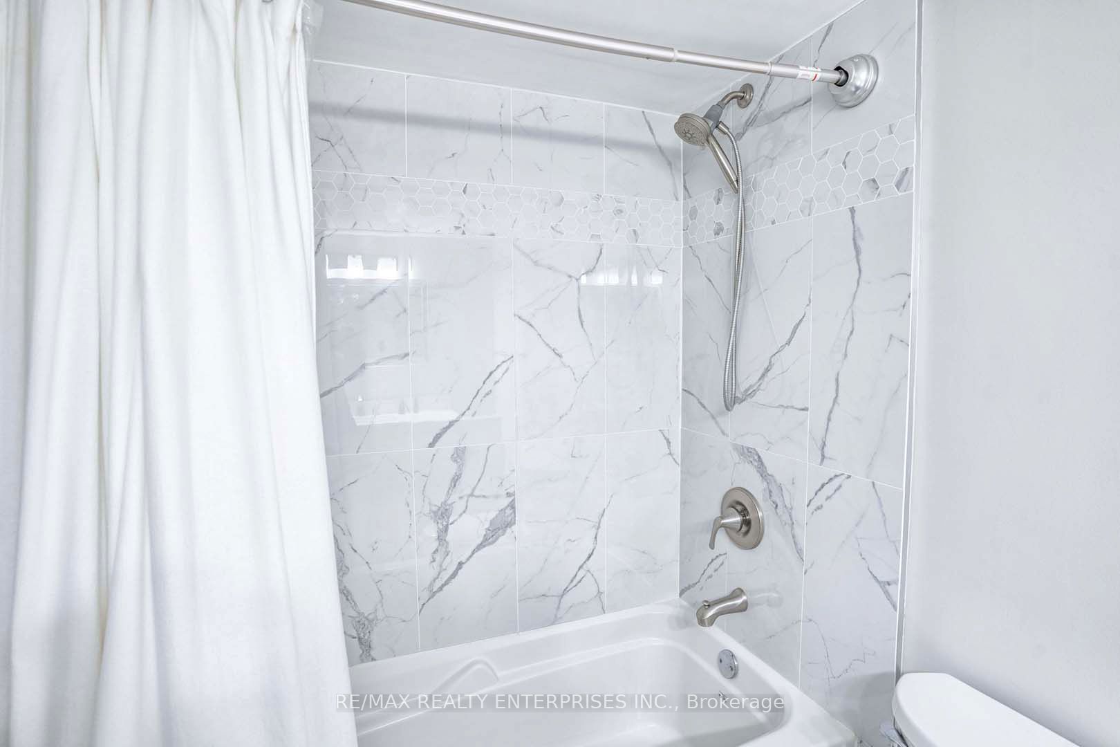 1110 Walden Circle 405 Property Photo 23