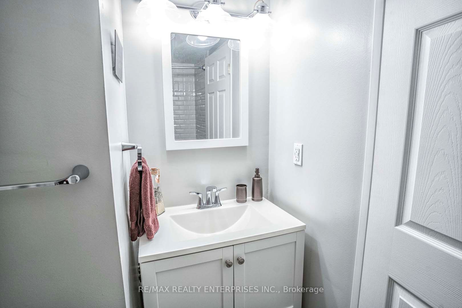 1110 Walden Circle 405 Property Photo 27