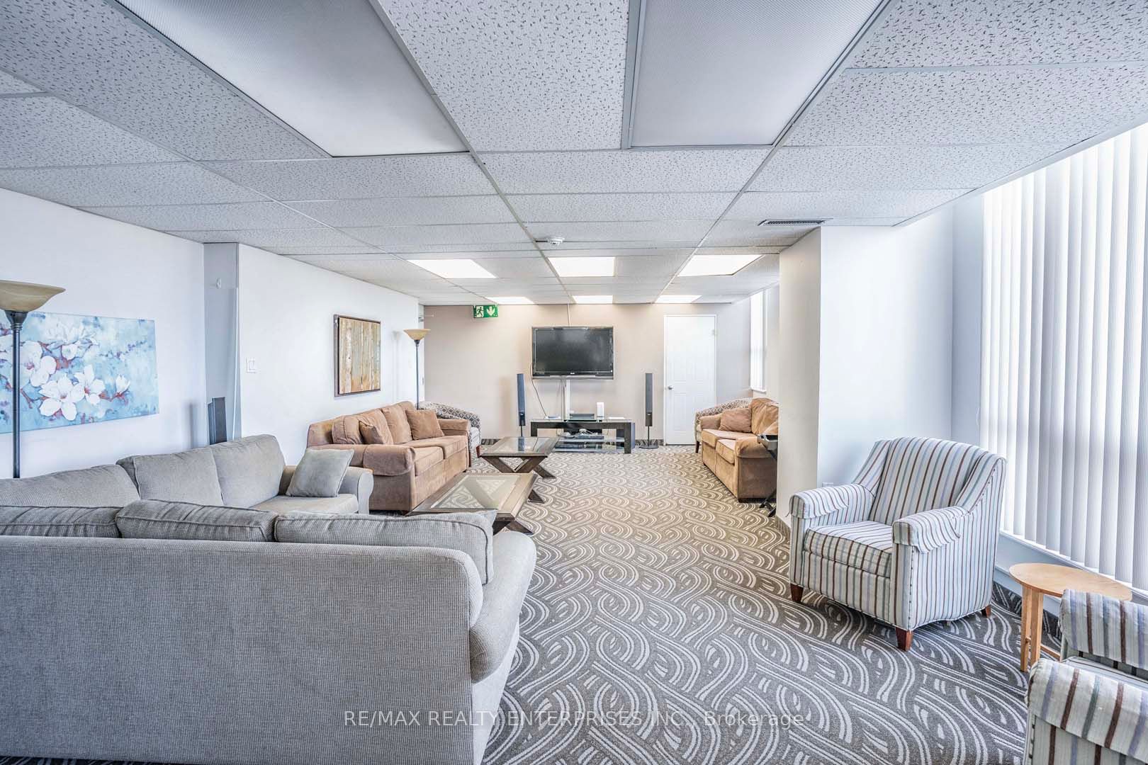 1110 Walden Circle 405 Property Photo 33