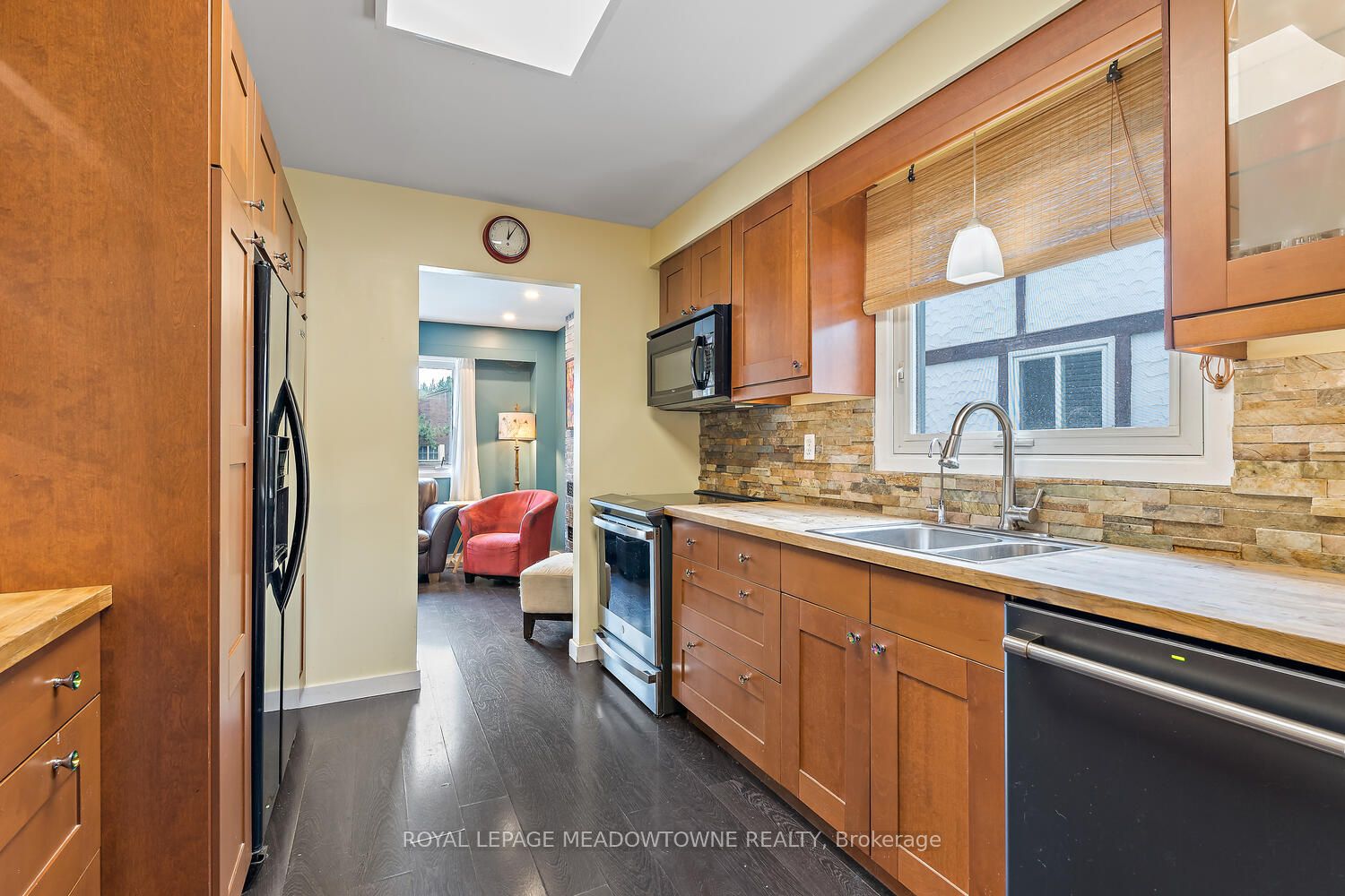 6963 Pamplona Mews Property Photo 6