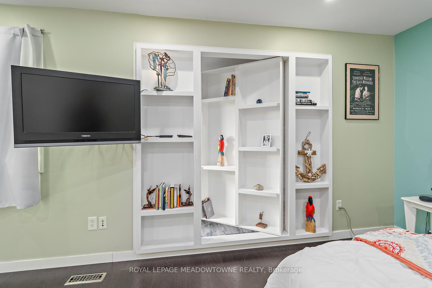 6963 Pamplona Mews Property Photo 19