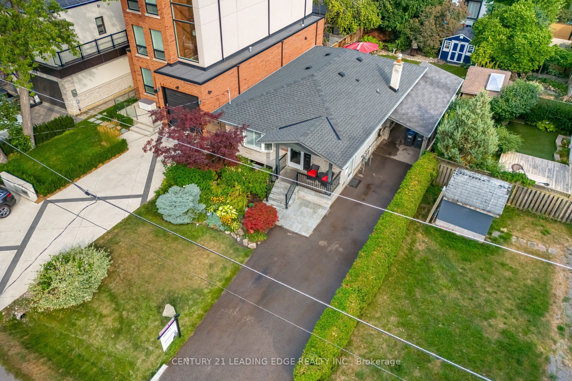 586 Curzon Avenue Property Photo 4