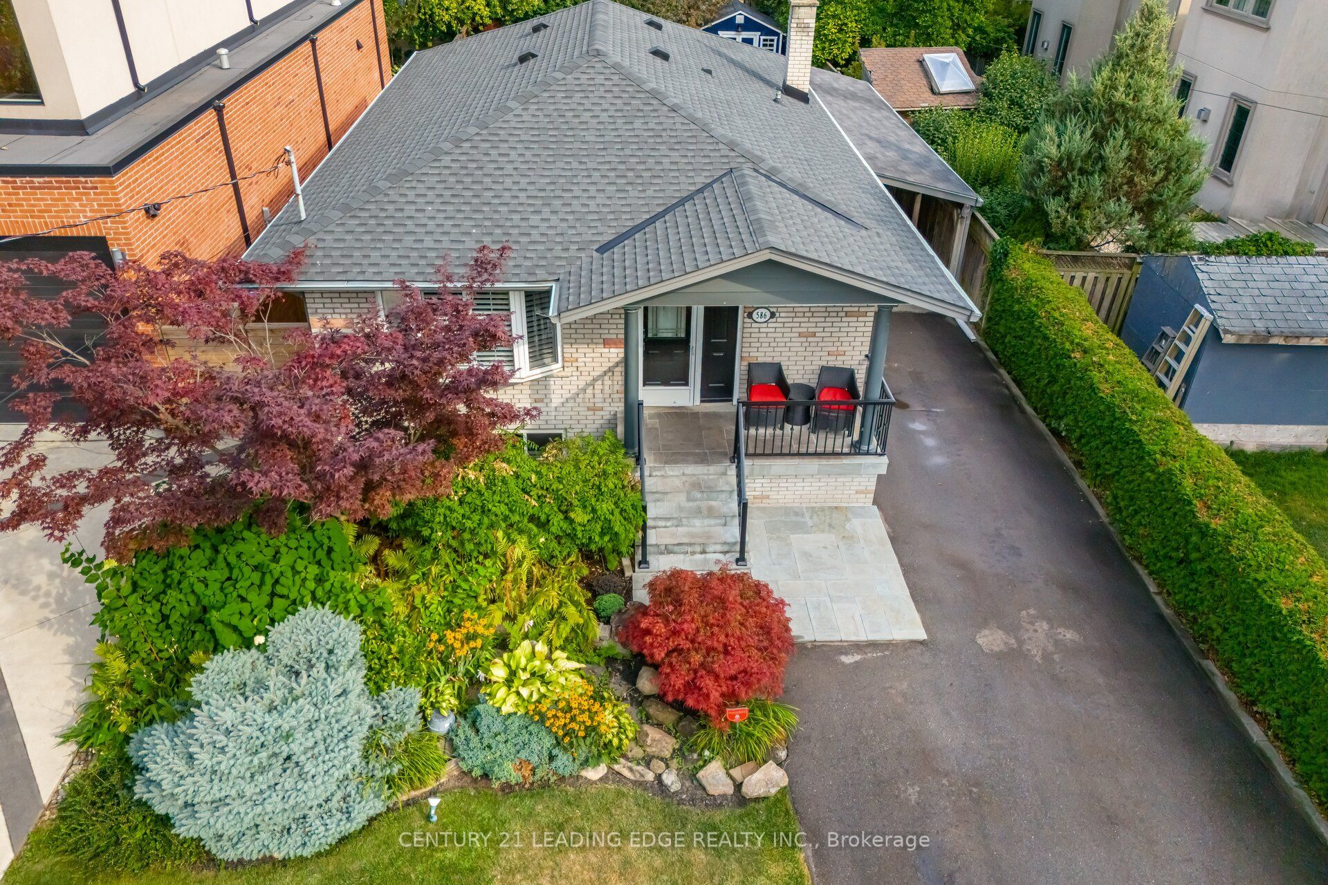 586 Curzon Avenue Property Photo 5