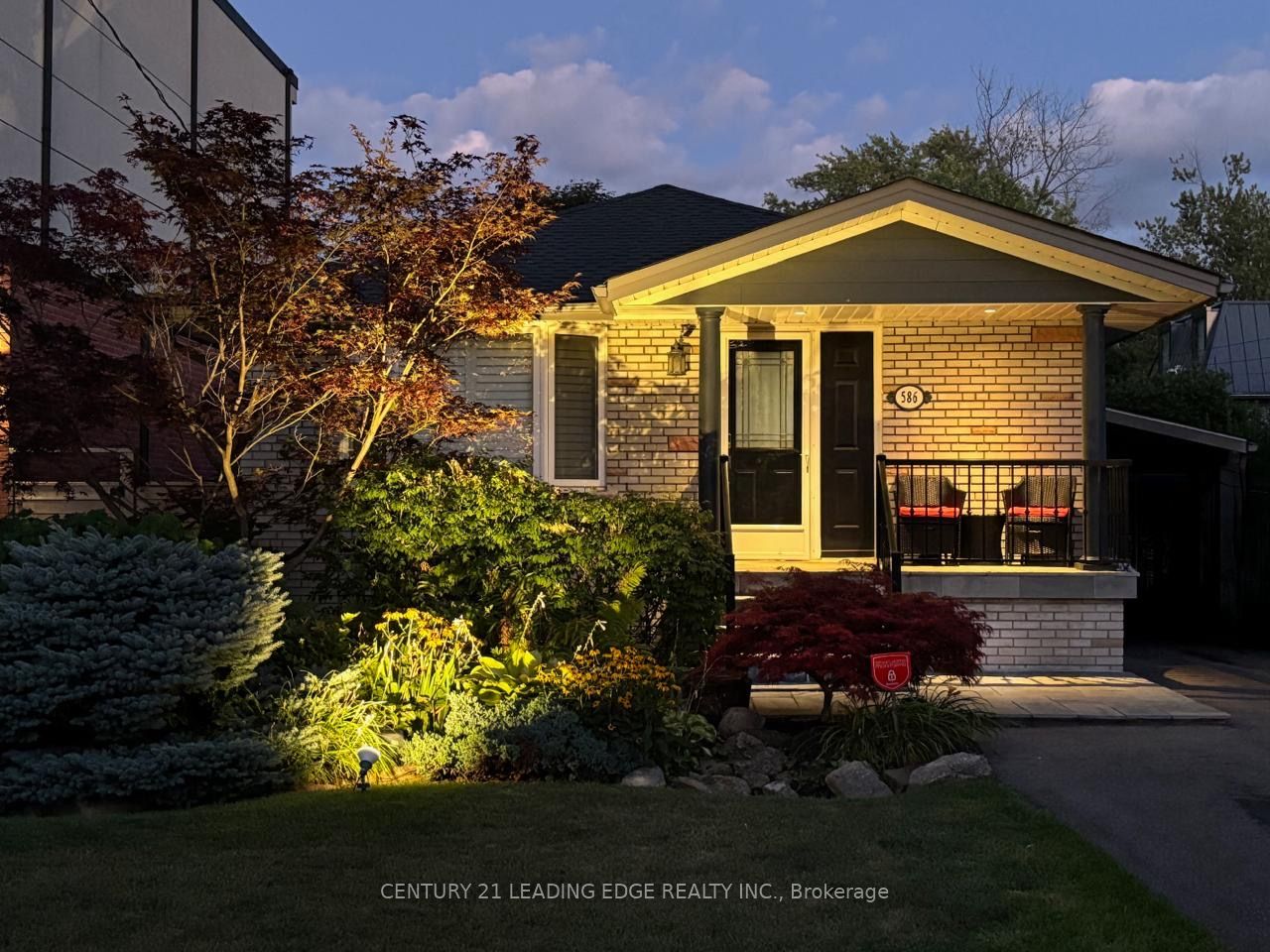 586 Curzon Avenue Property Photo 6