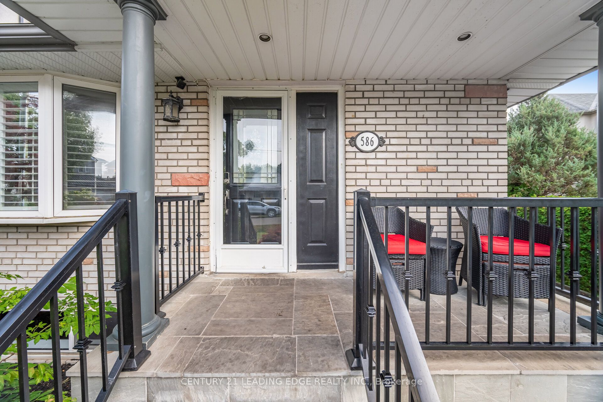 586 Curzon Avenue Property Photo 7