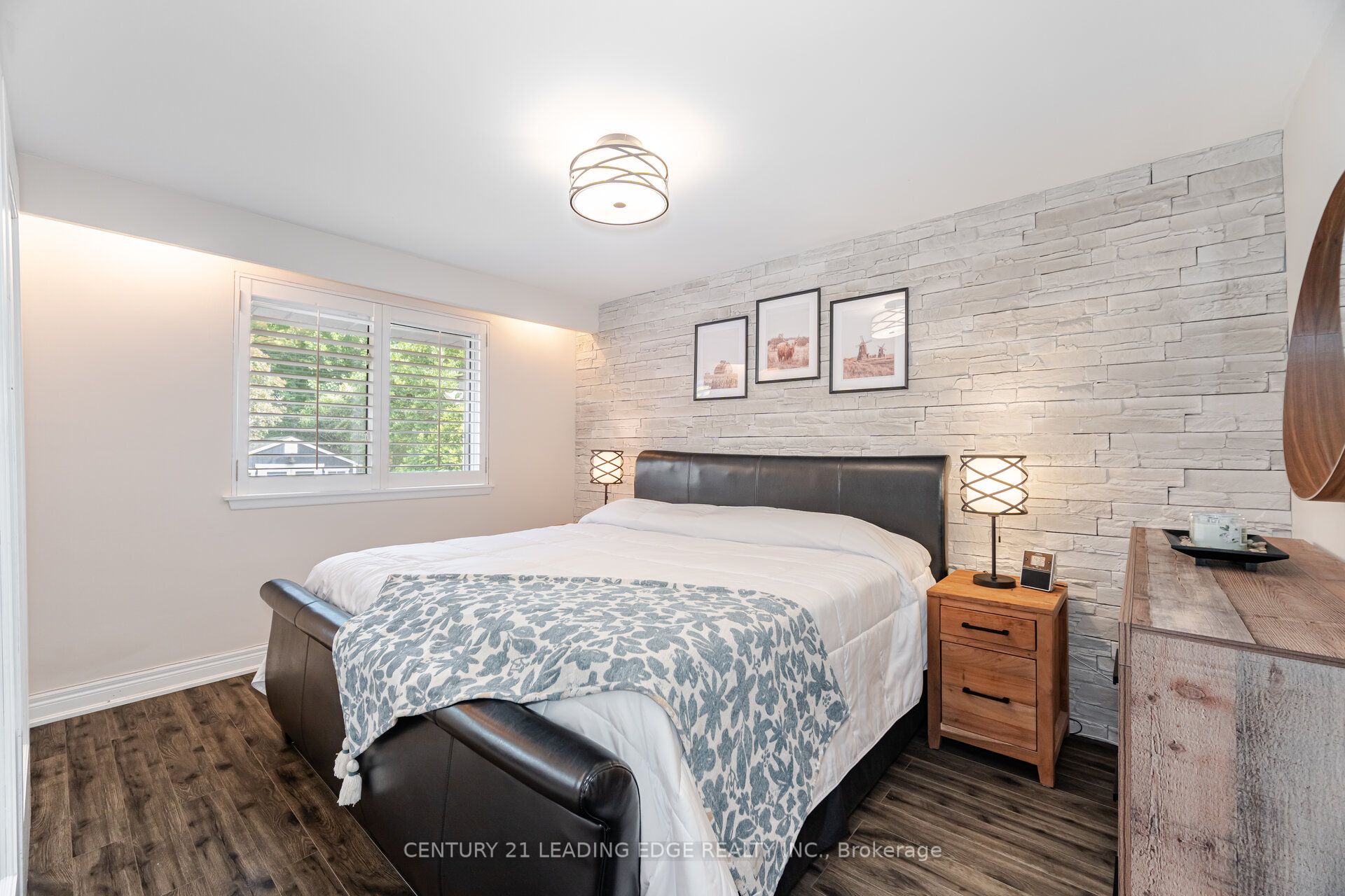 586 Curzon Avenue Property Photo 18