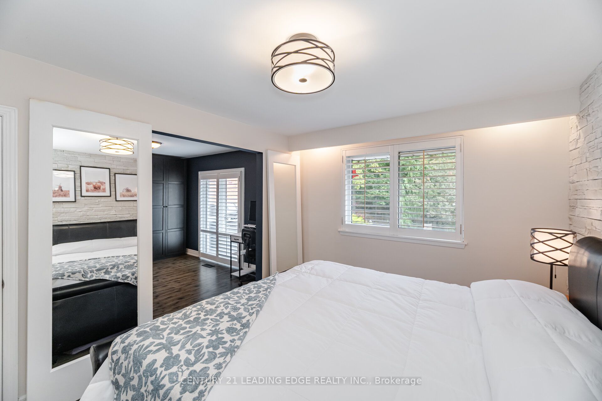 586 Curzon Avenue Property Photo 20