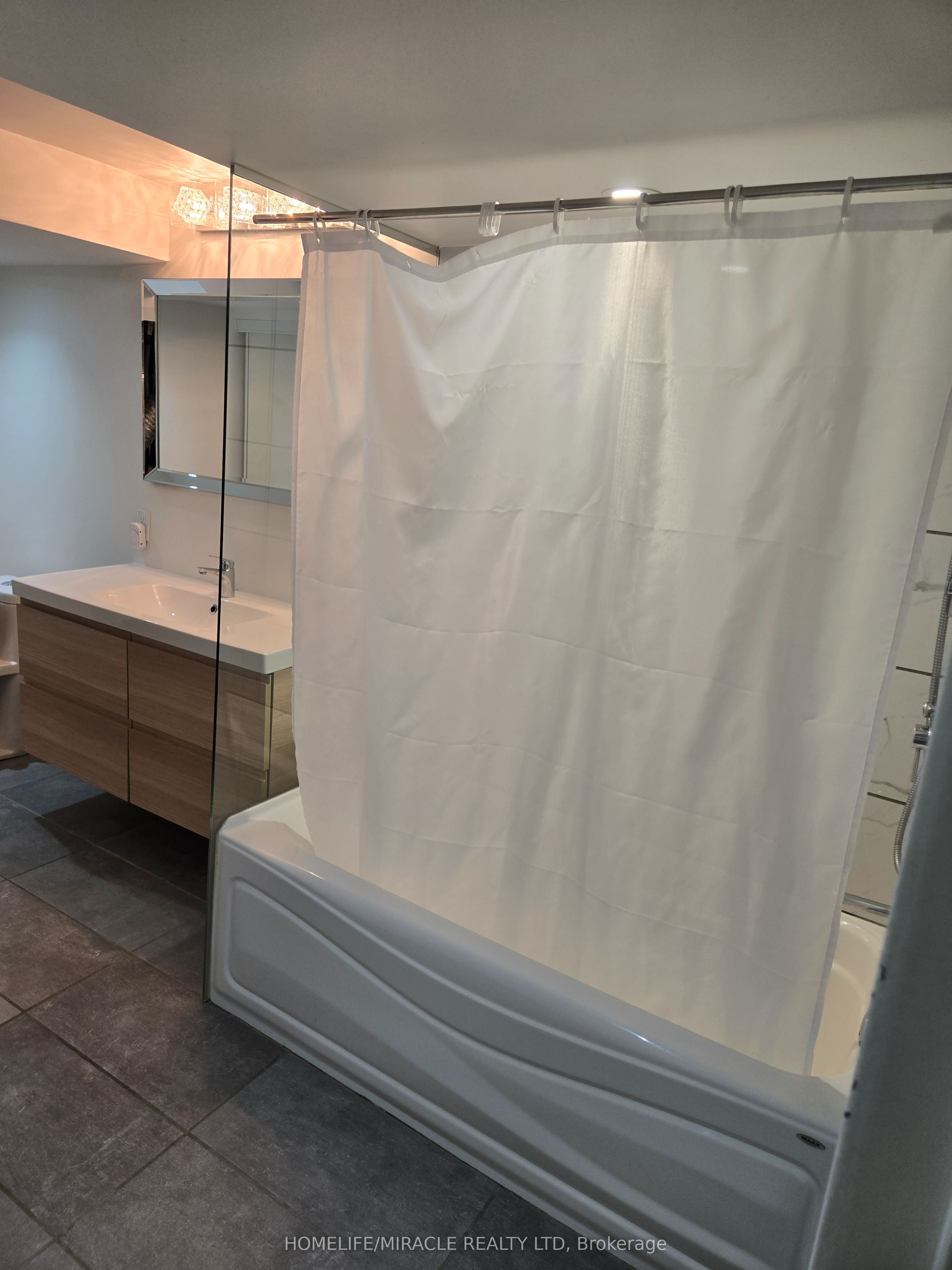 53 Fresh Spring Drive Property Photo 4