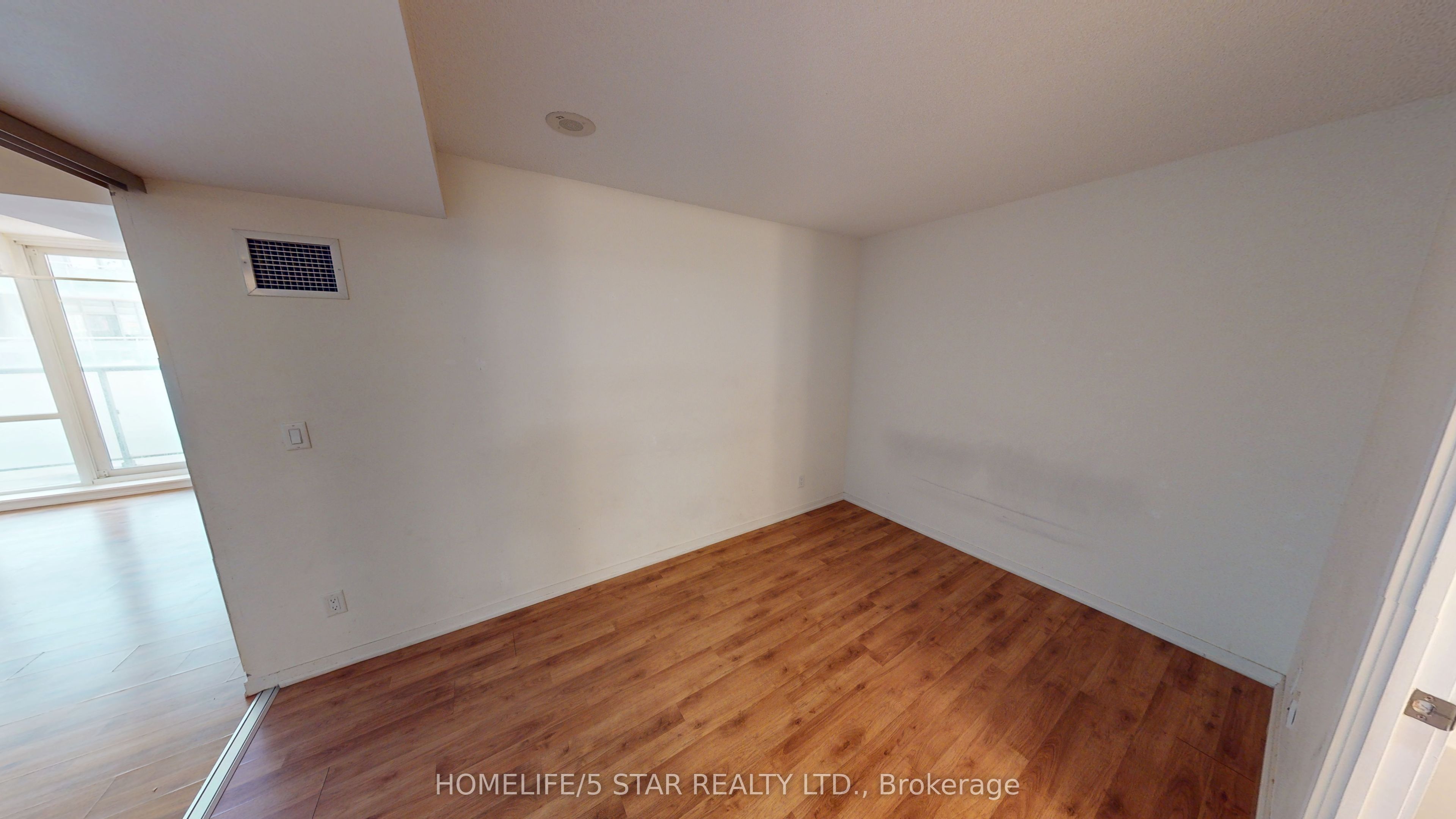 20 Joe Shuster Way 321 Property Photo 10