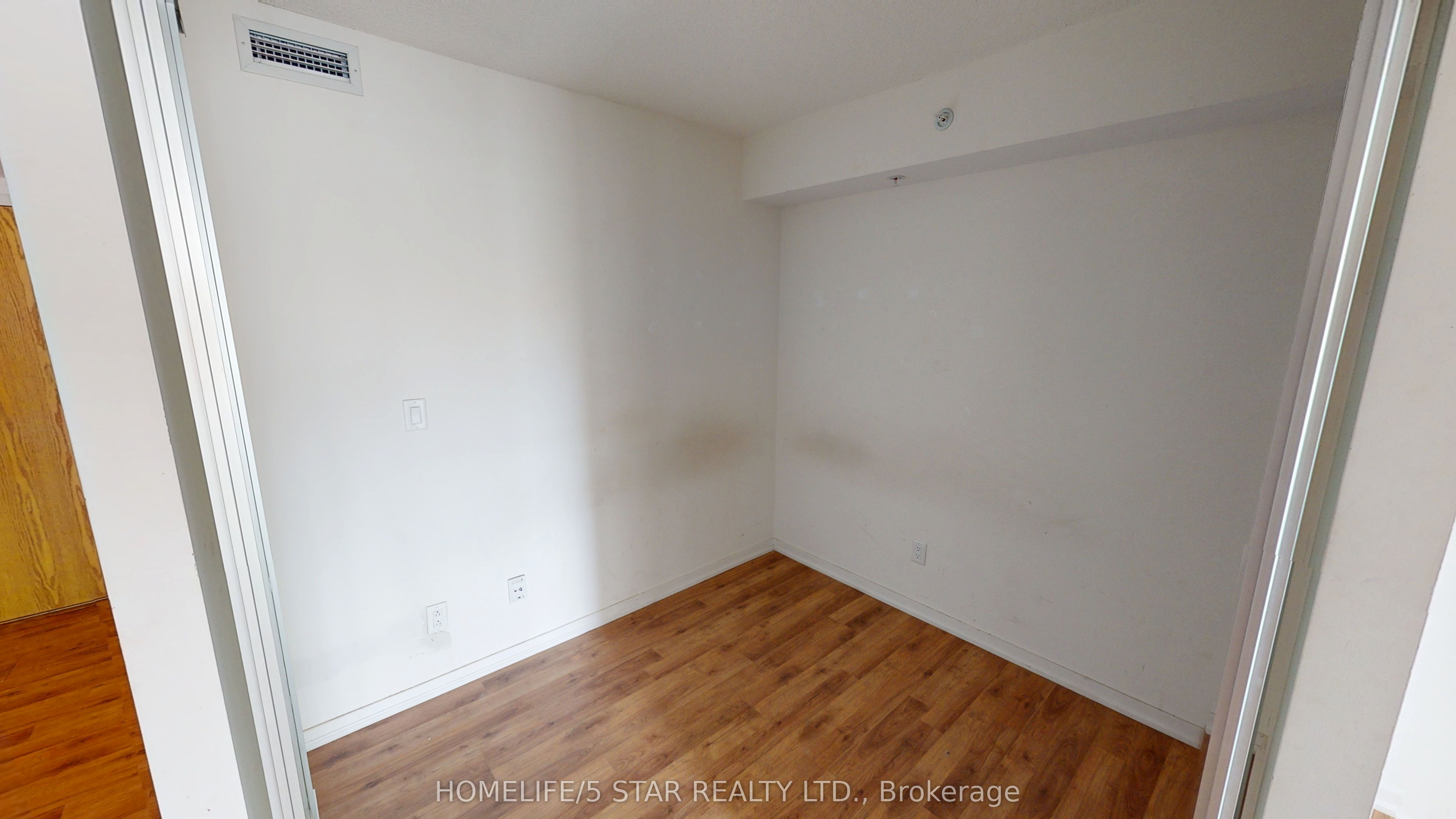 20 Joe Shuster Way 321 Property Photo 13