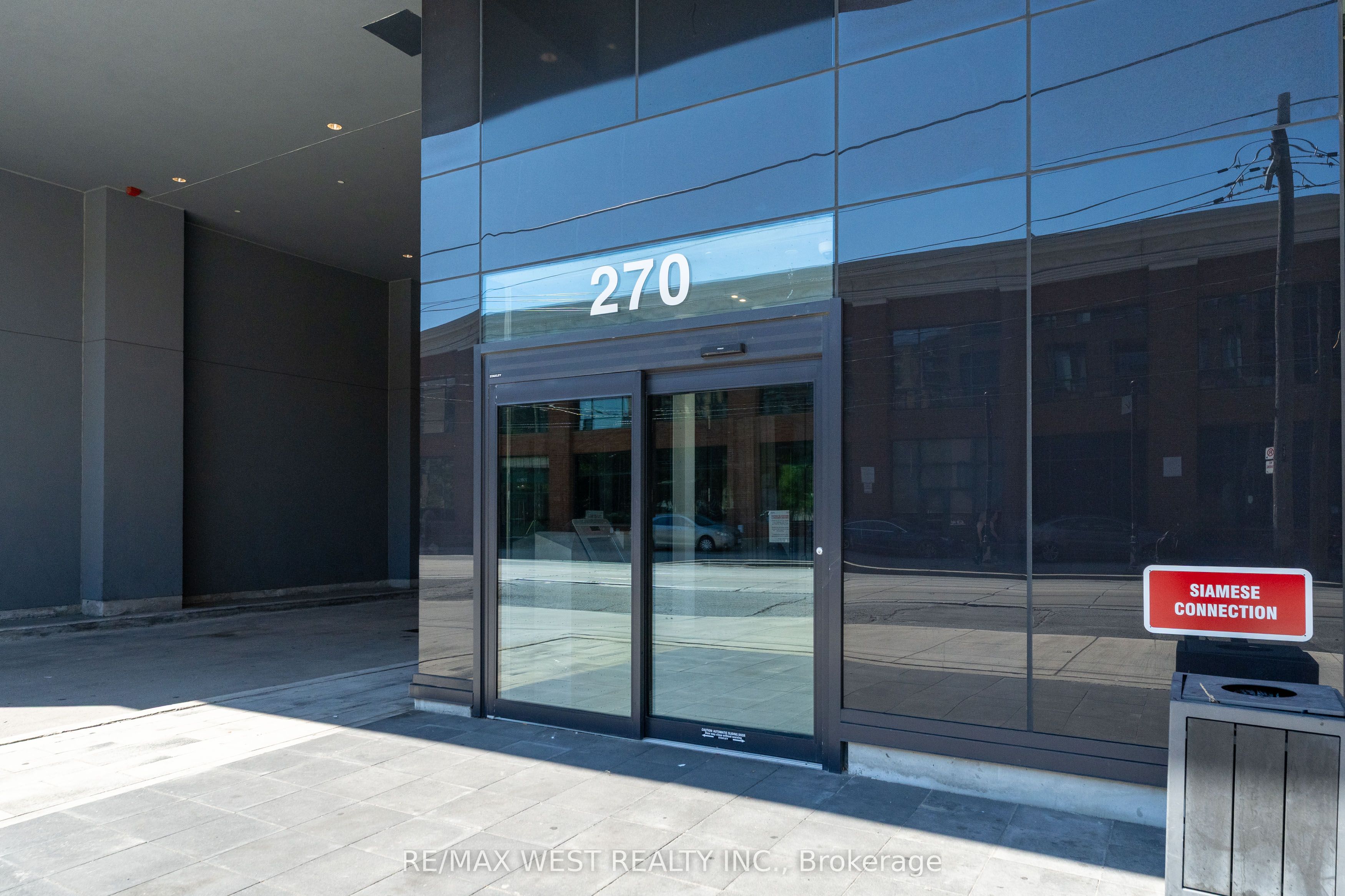 270 Dufferin Street 413 Property Photo 2