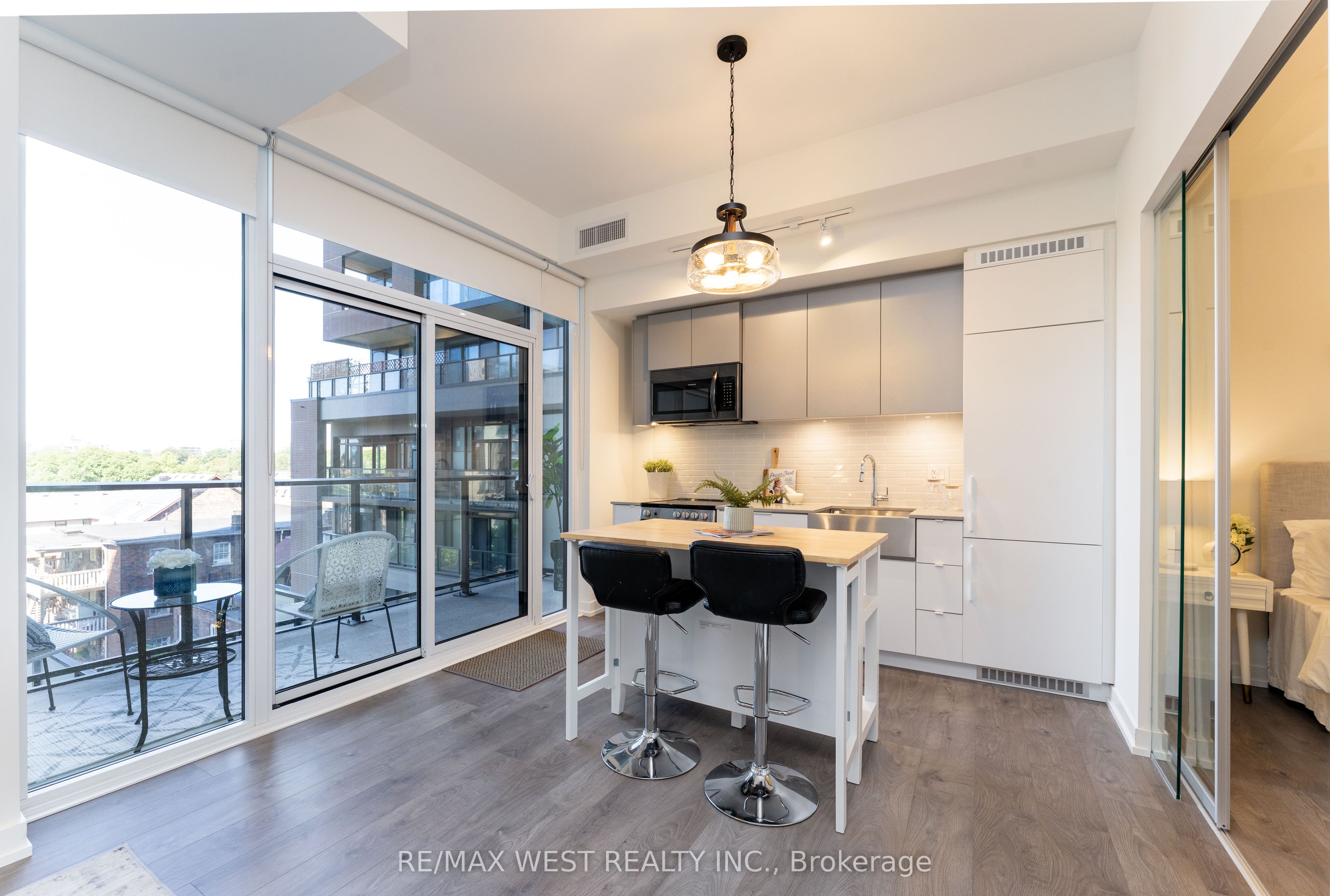 270 Dufferin Street 413 Property Photo 12