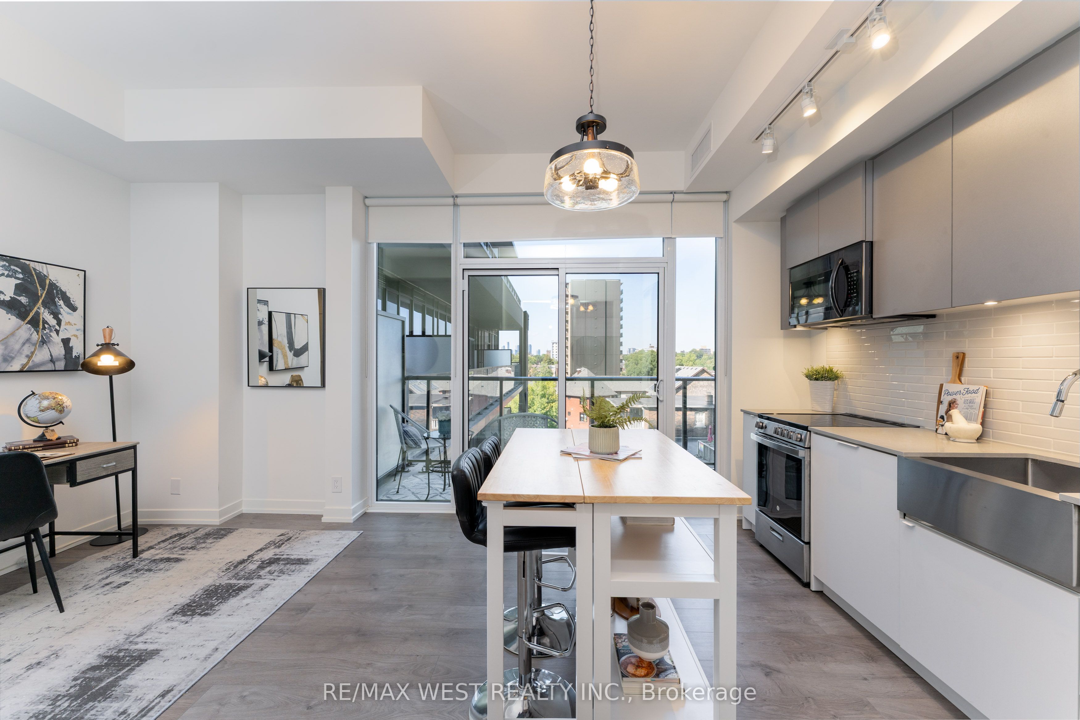 270 Dufferin Street 413 Property Photo 17