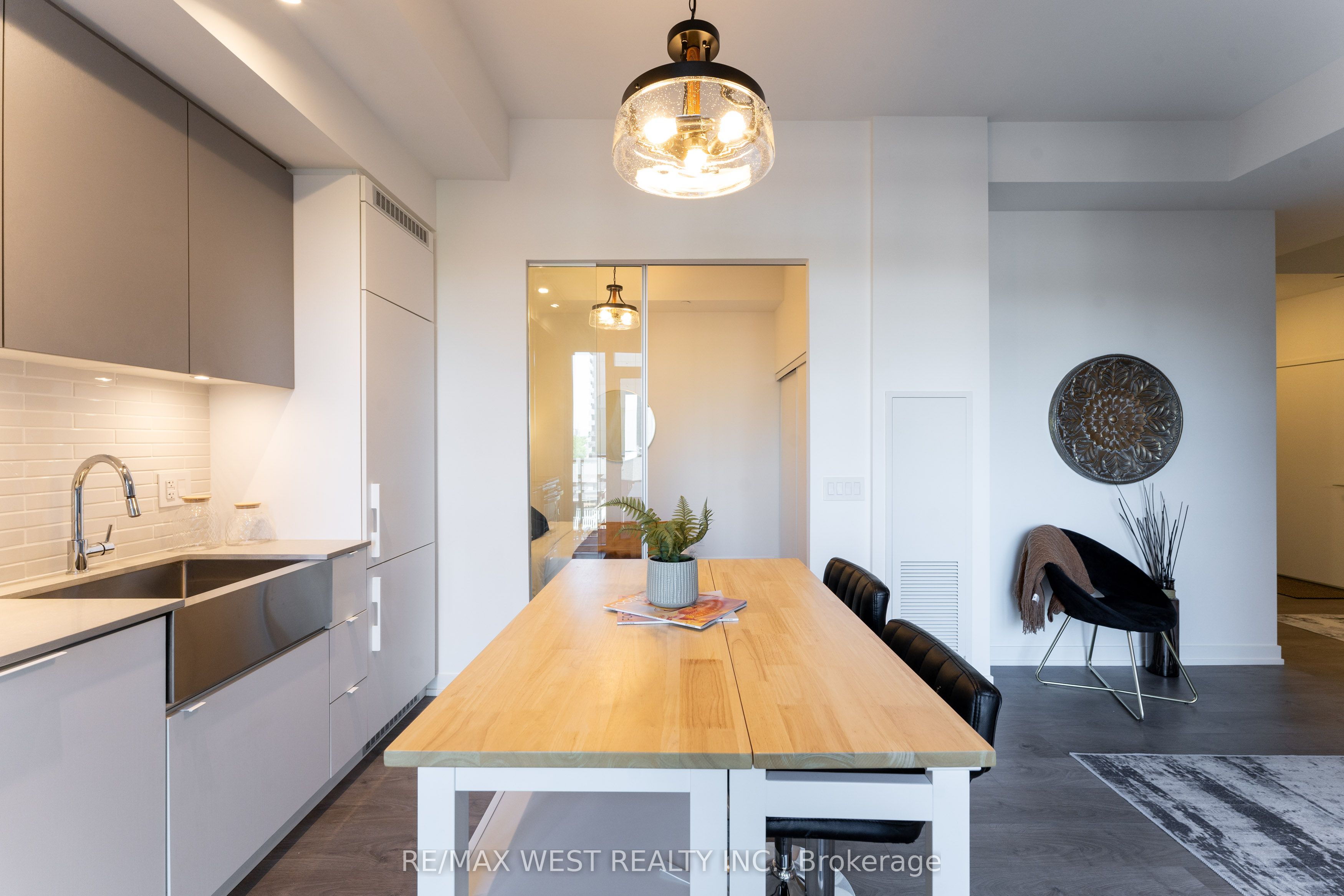 270 Dufferin Street 413 Property Photo 18