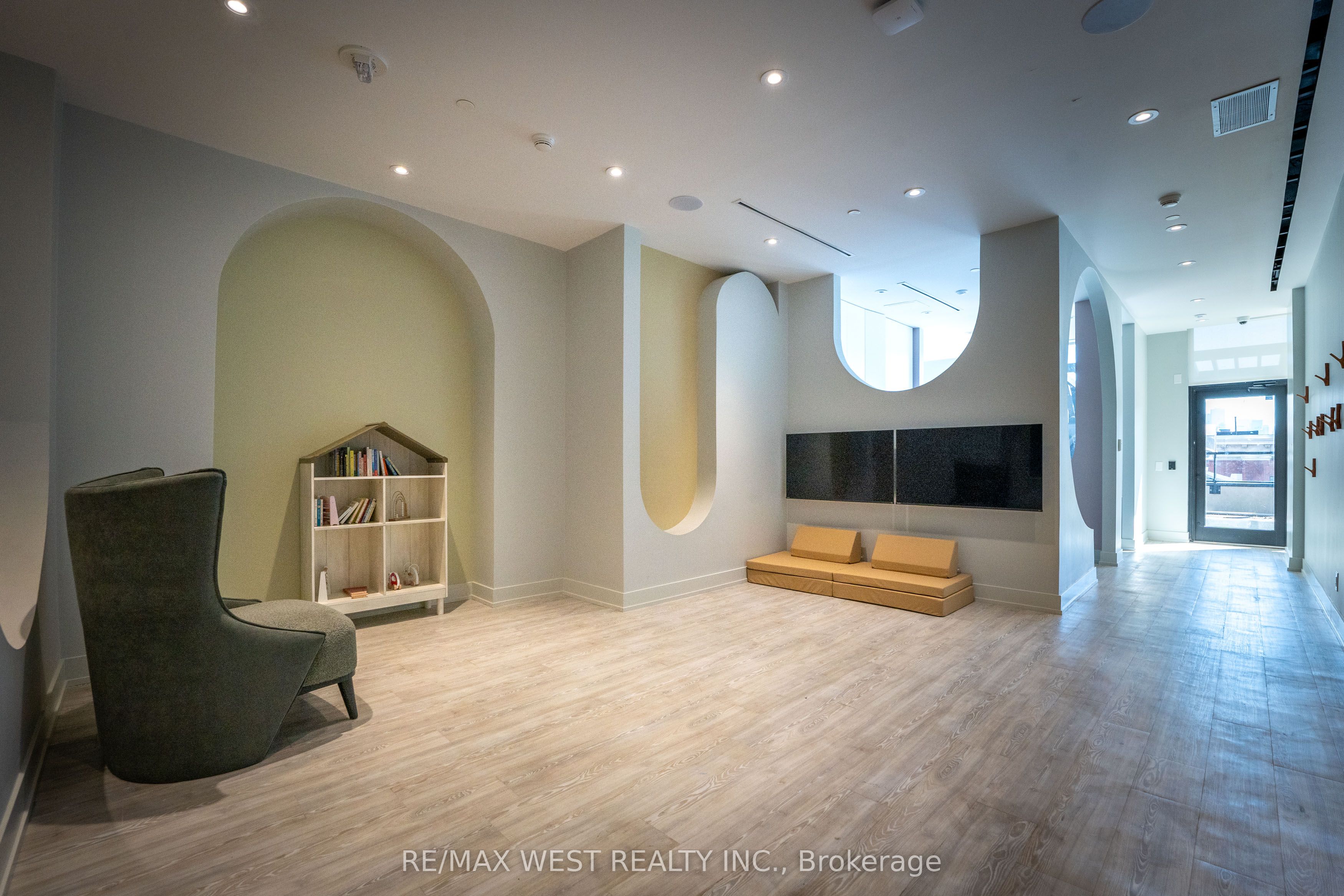 270 Dufferin Street 413 Property Photo 34