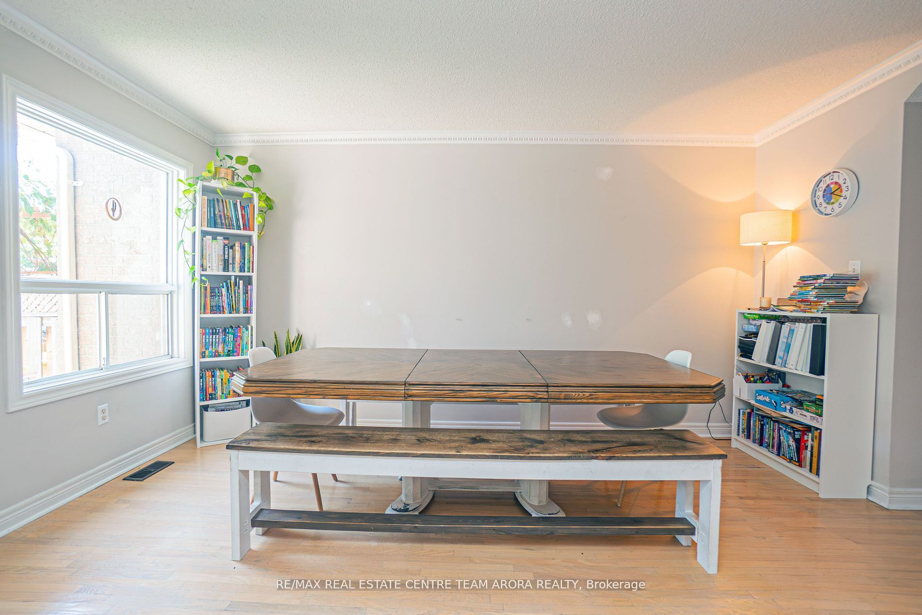 608 Lumberton Crescent Property Photo 7