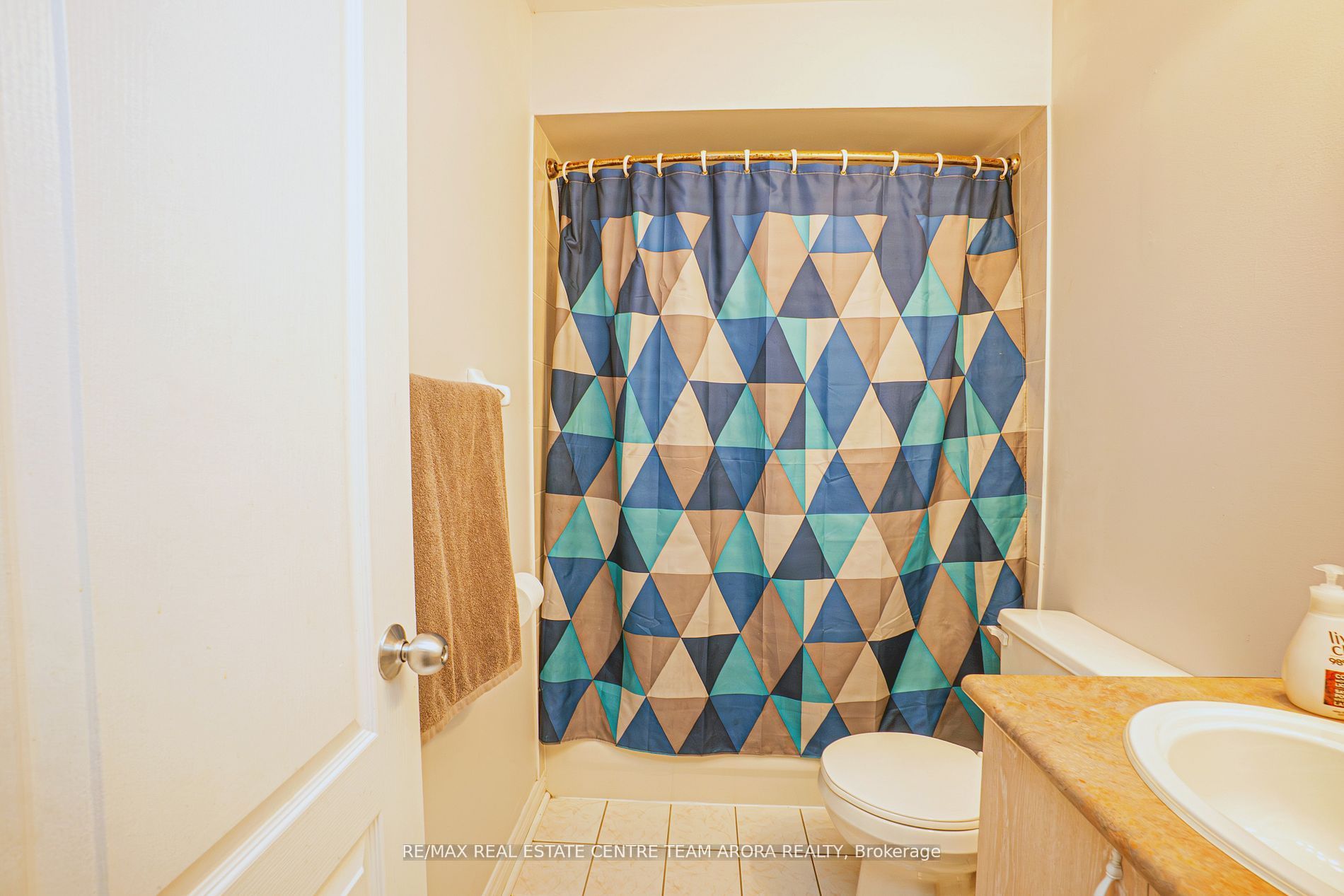 608 Lumberton Crescent Property Photo 16