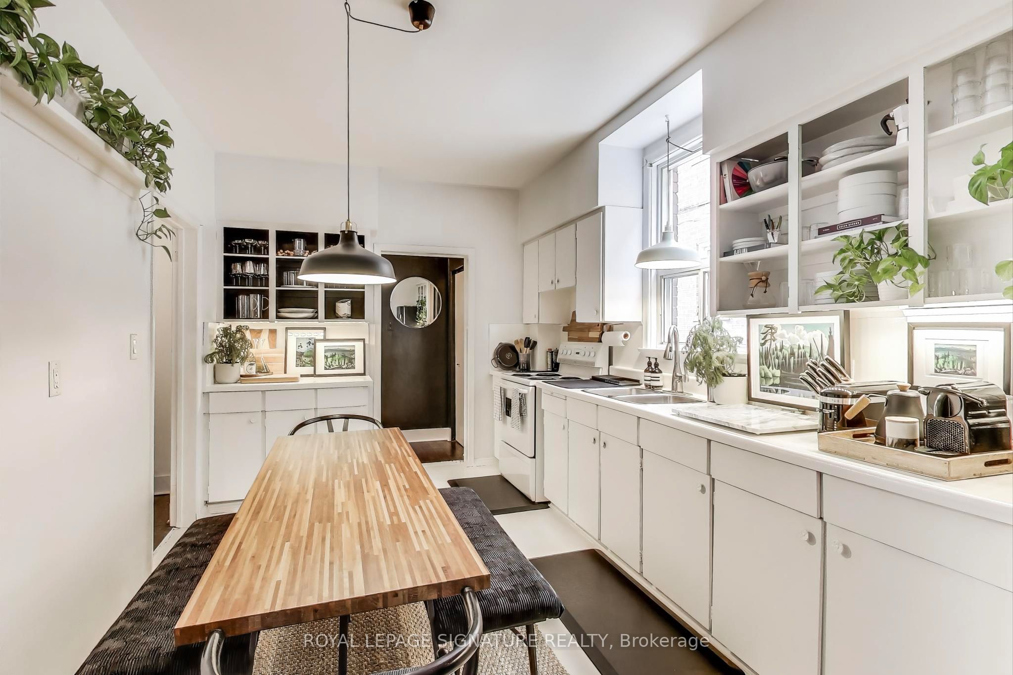 232 Pacific Avenue Property Photo 6