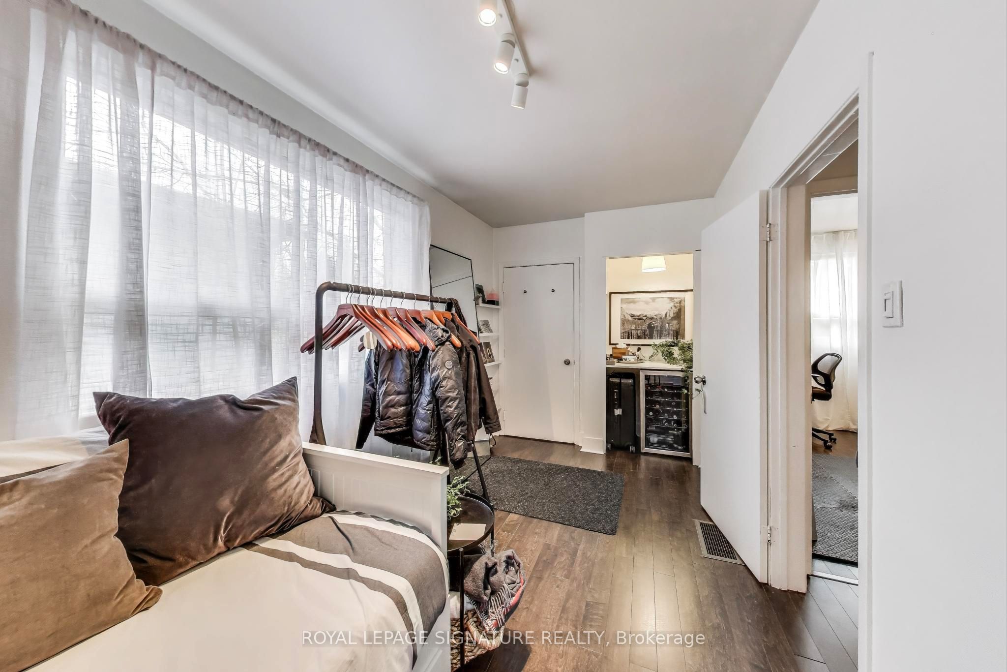 232 Pacific Avenue Property Photo 8