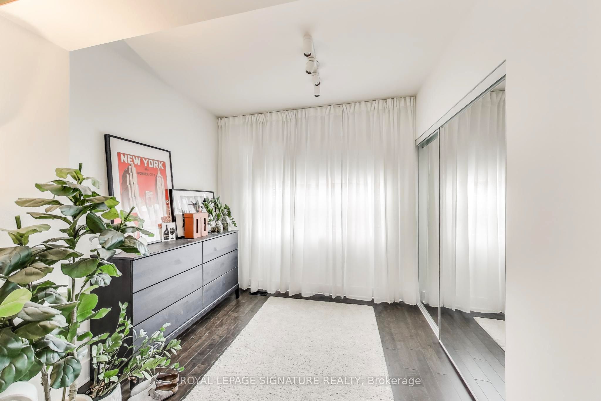 232 Pacific Avenue Property Photo 11