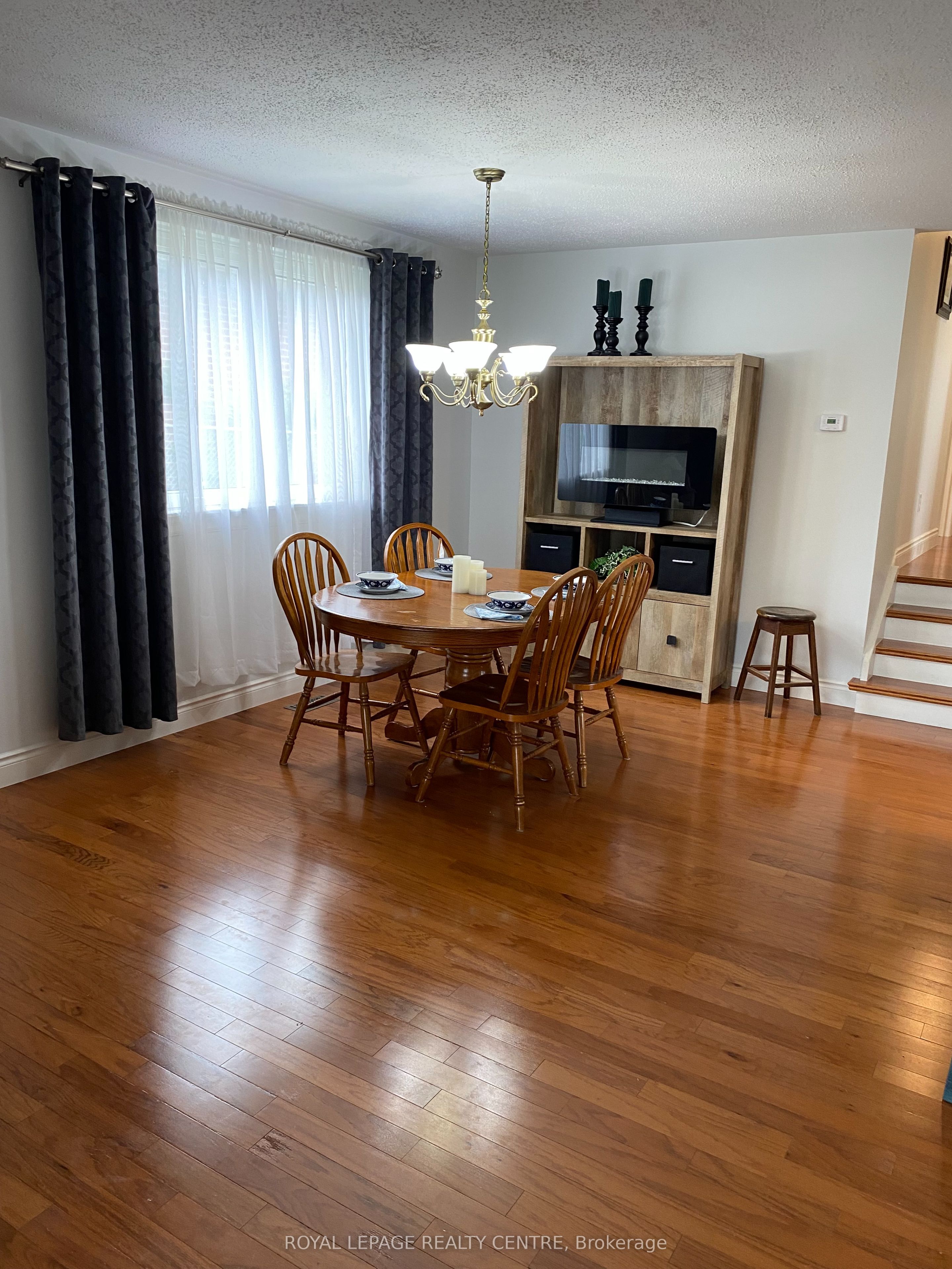 35 Aintree Crescent Property Photo 9