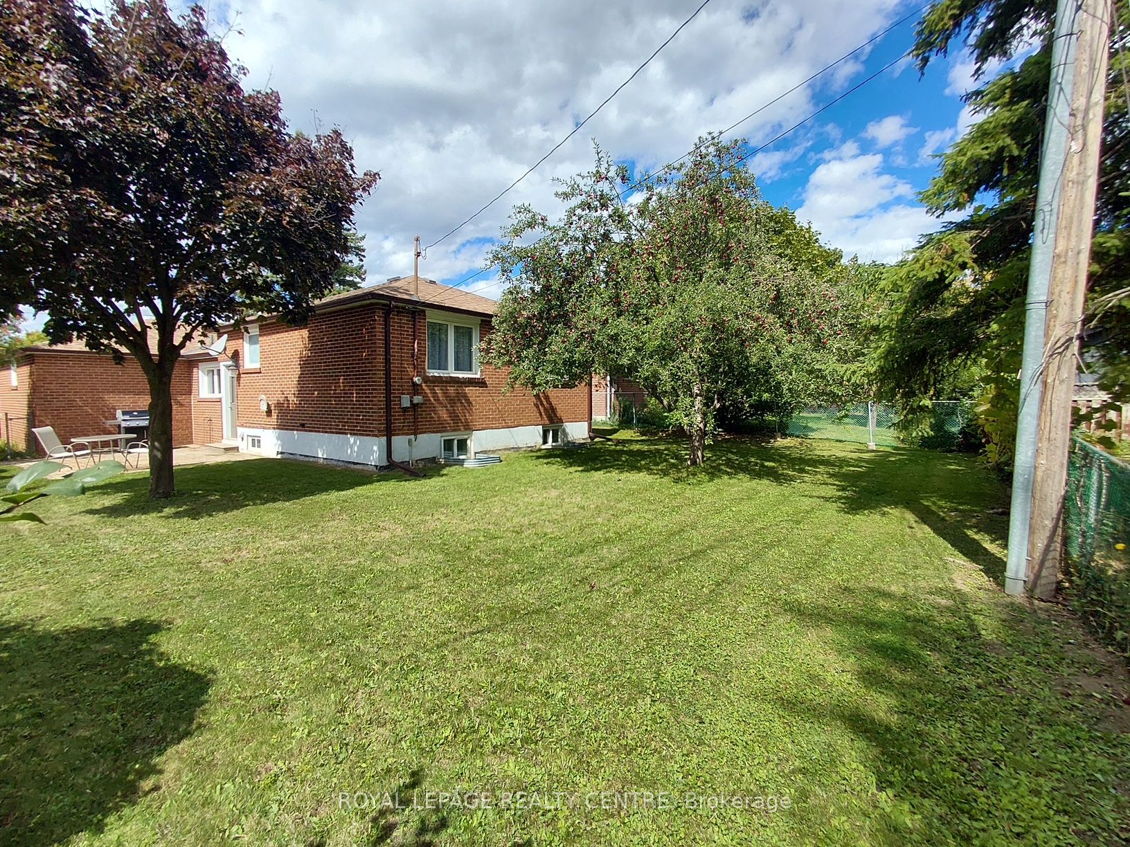 35 Aintree Crescent Property Photo 32