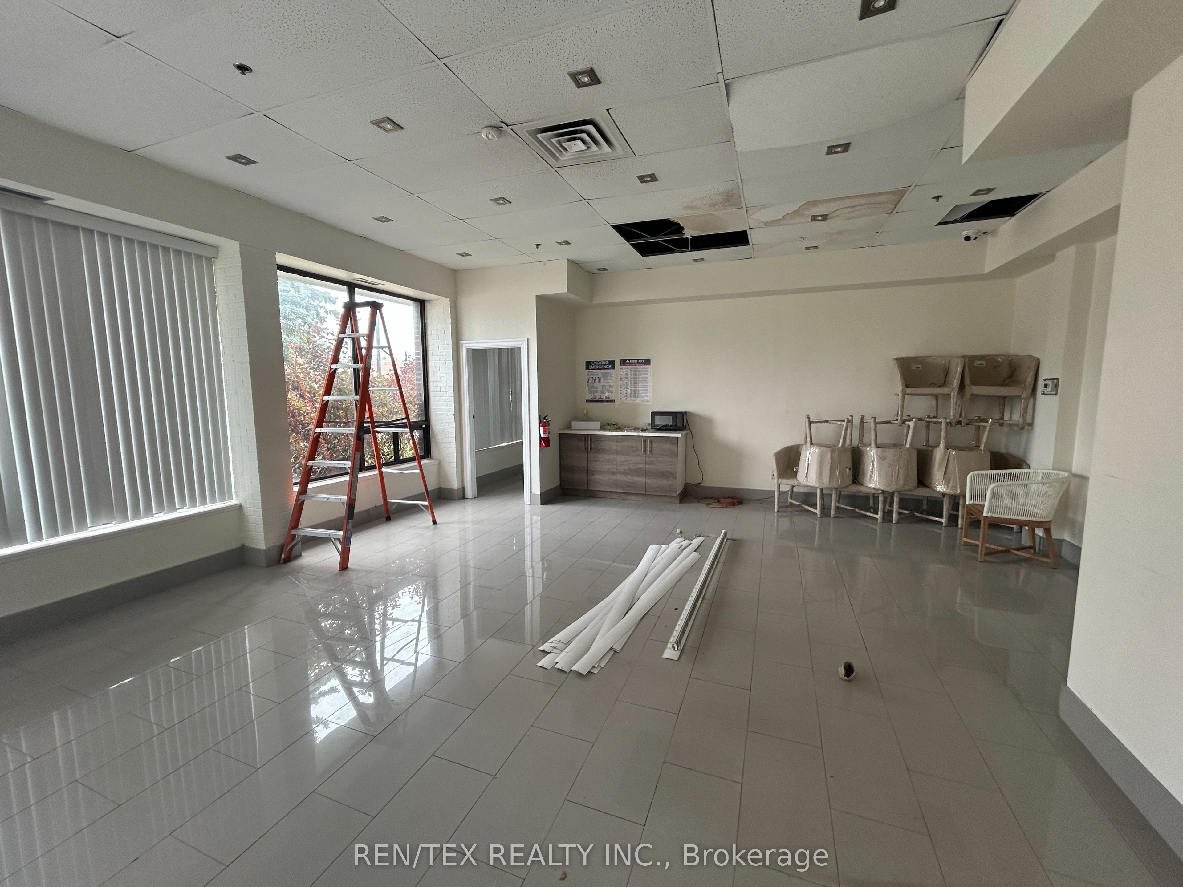 144 Oakdale Road Property Photo 2