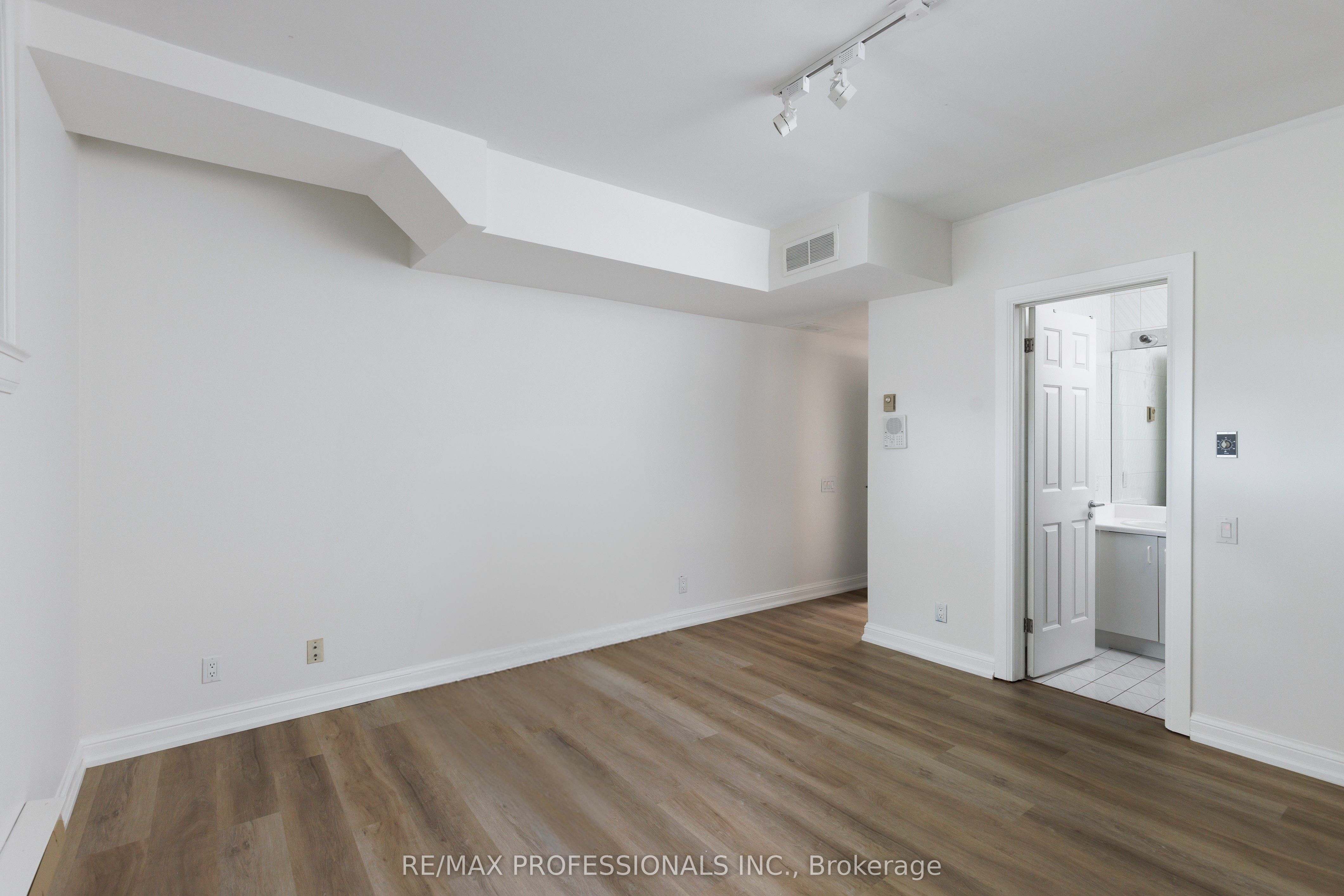 6a Edenbrook Hill Property Photo 38