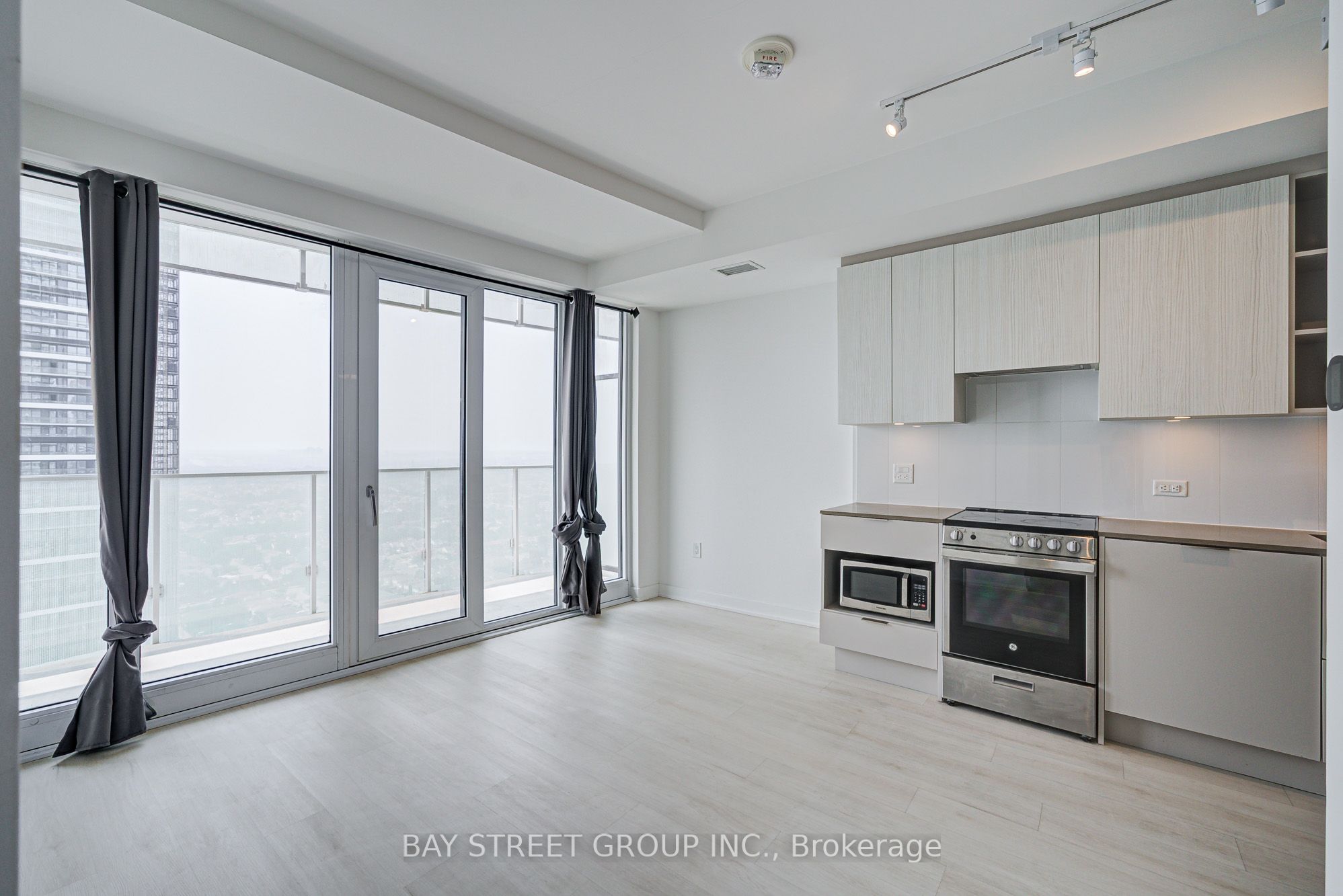 3900 Confederation Parkway 3207 Property Photo 5