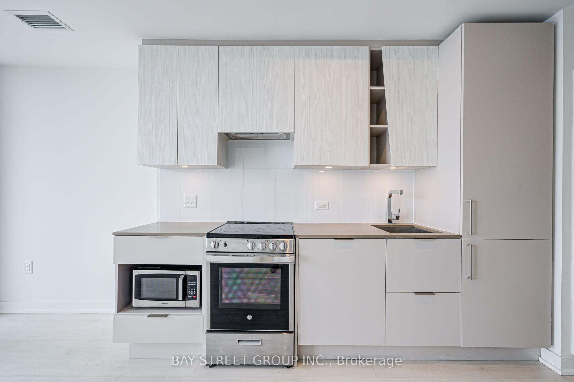 3900 Confederation Parkway 3207 Property Photo 6