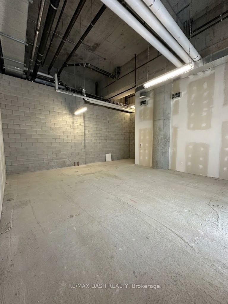 3065 Dufferin St Street Unit B Property Photo 6