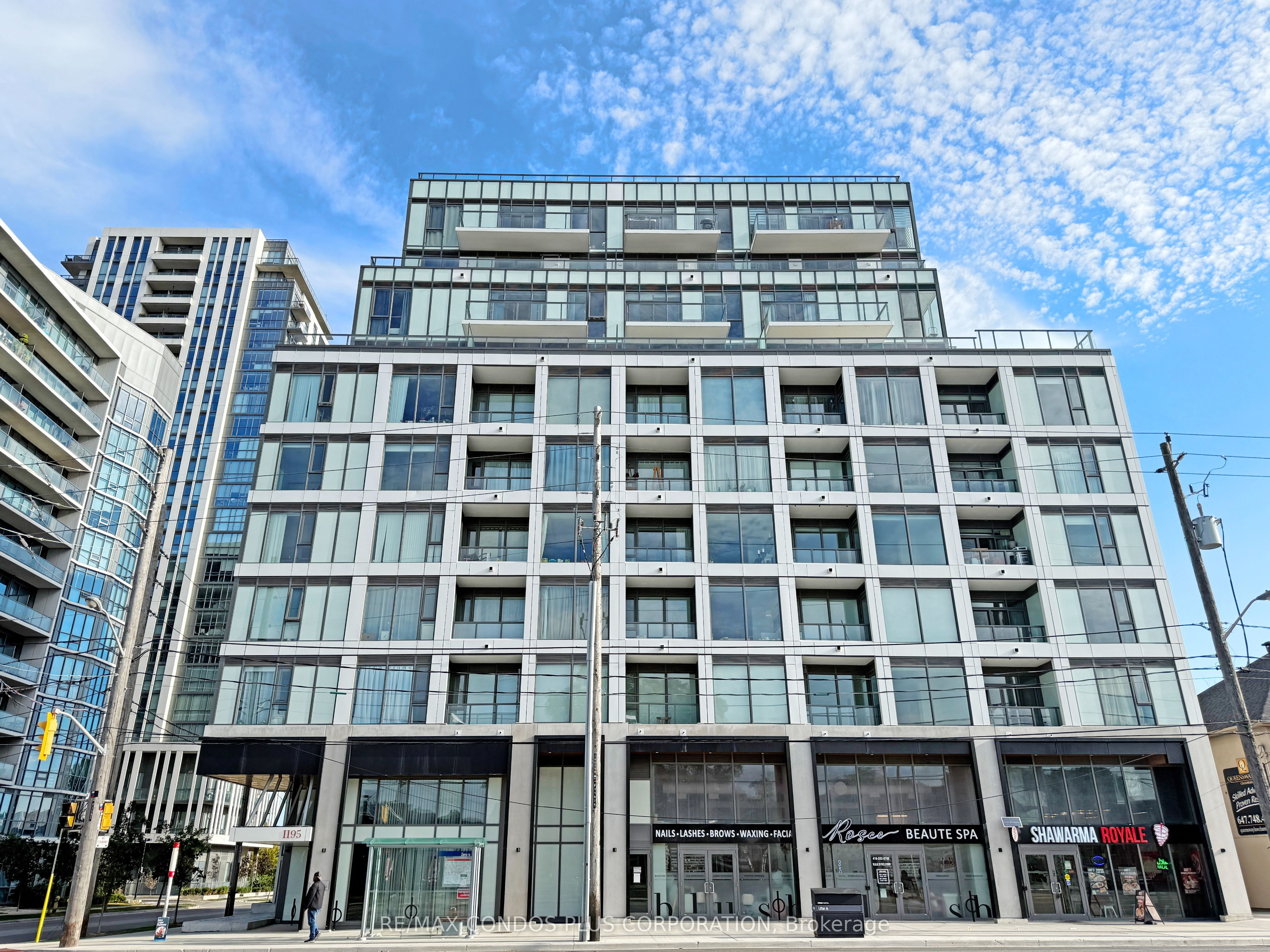 1195 The Queensway N/a M03 Property Photo 1