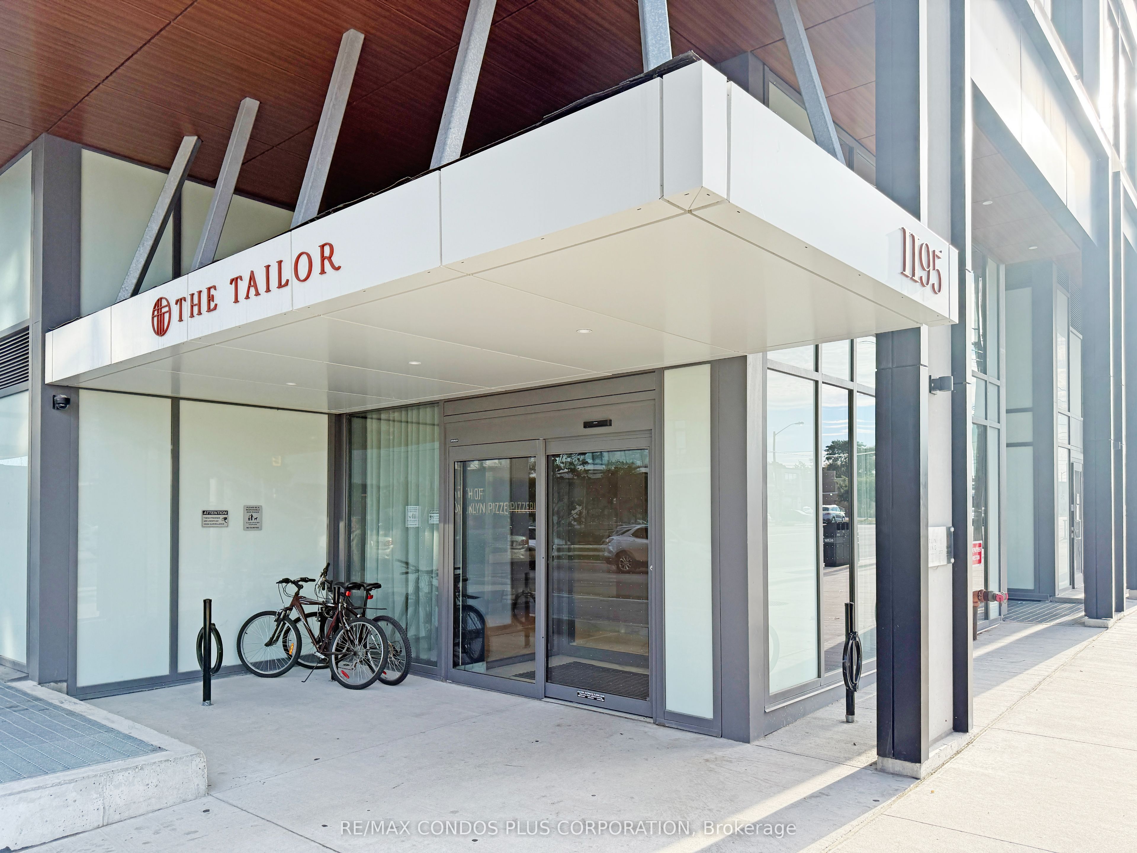 1195 The Queensway N/a M03 Property Photo 13