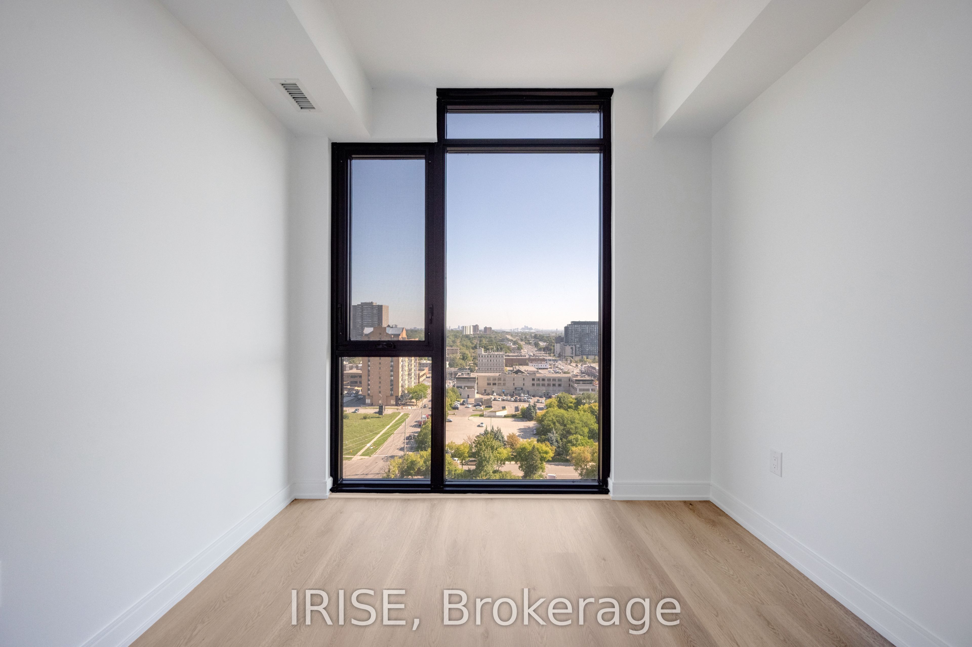 3009 Novar Road N 1417 Property Photo 9