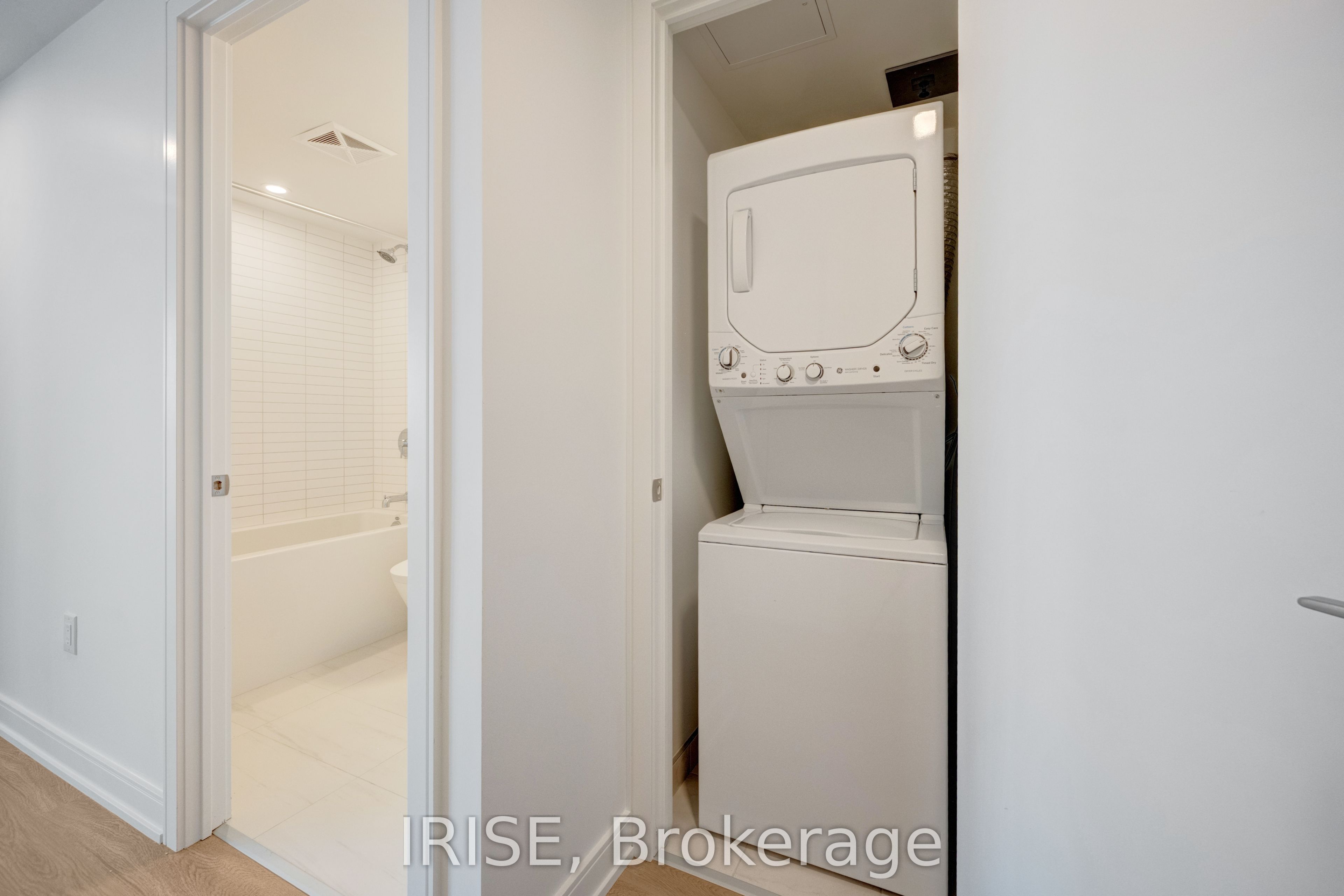 3009 Novar Road N 1417 Property Photo 12