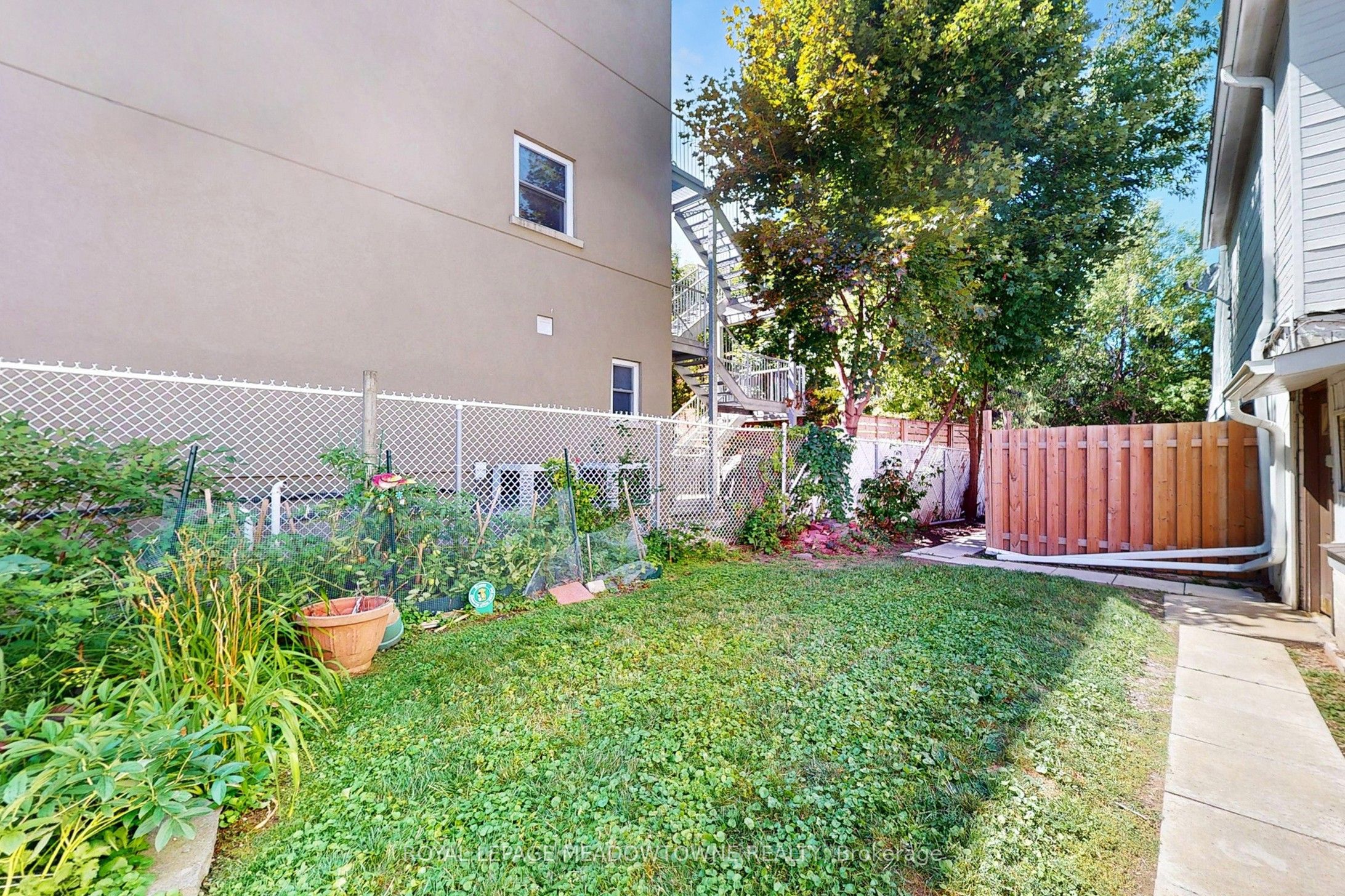 12 Wesleyan Street 6 Property Photo 25