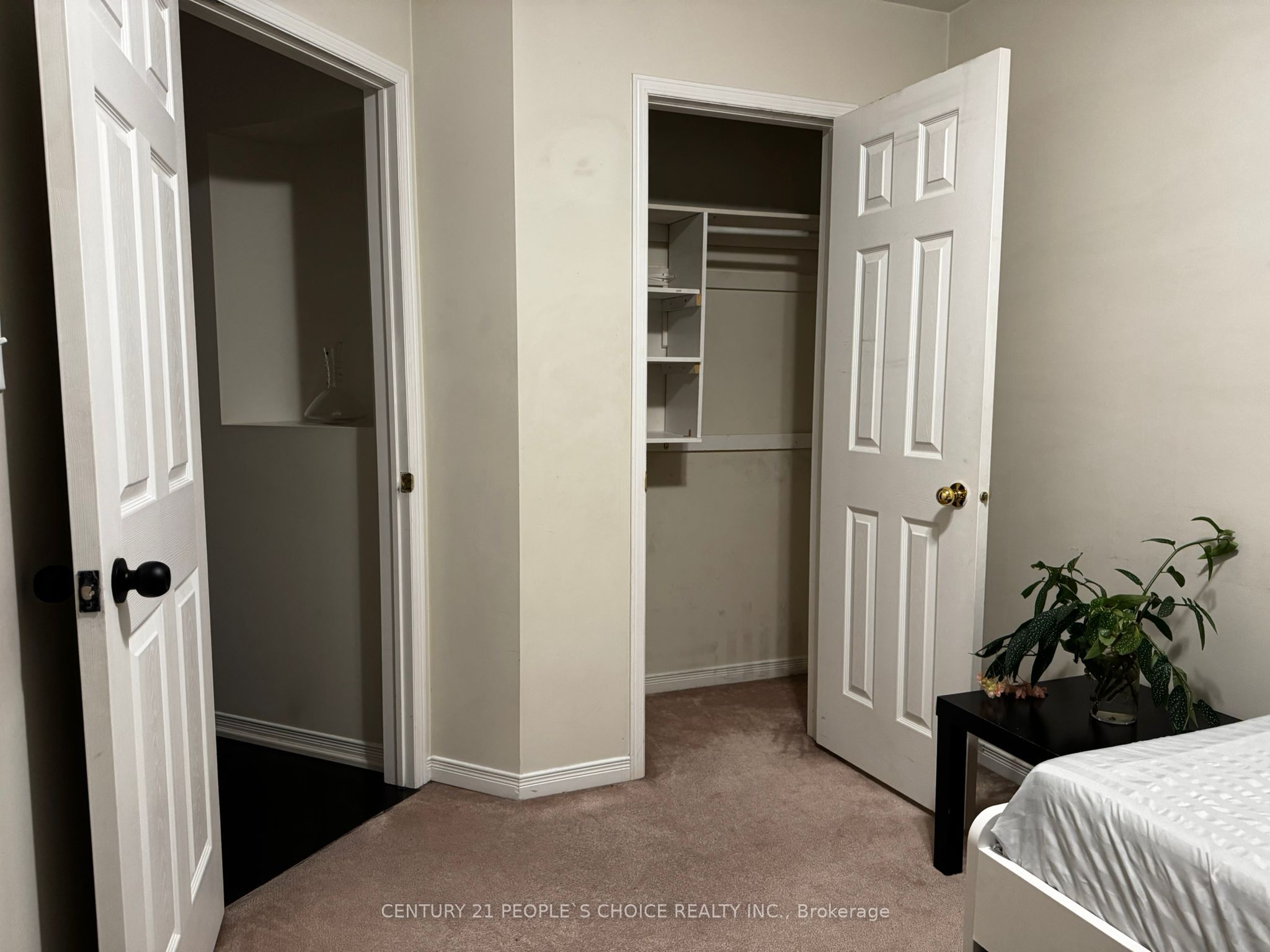 409 Aspendale Crescent Upper-bedroom Property Photo 5